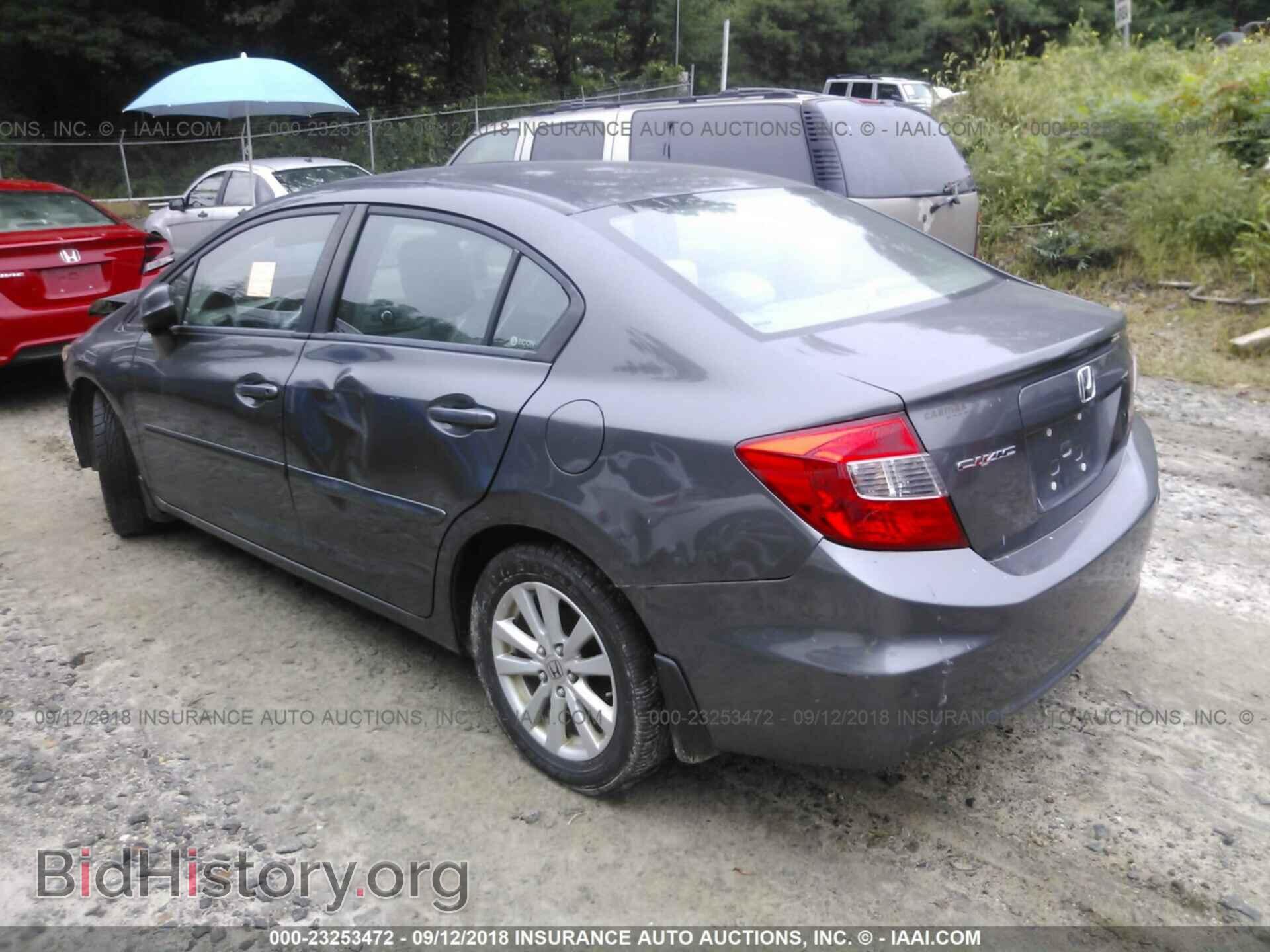 2012 Honda Civic - VIN: 2HGFB2F81CH592605 - Фото 3