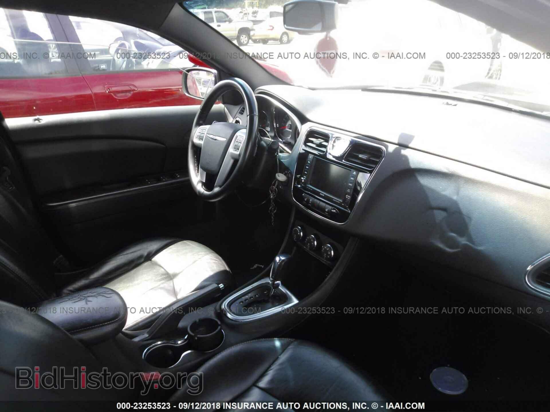 2011 Chrysler 200 - VIN: 1C3BC2FB4BN521348 - Фото 5