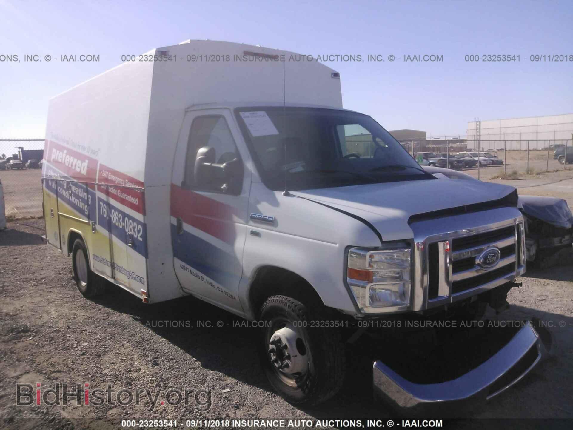 Photo 1FDWE3FLXEDA78117 - Ford Econoline 2014