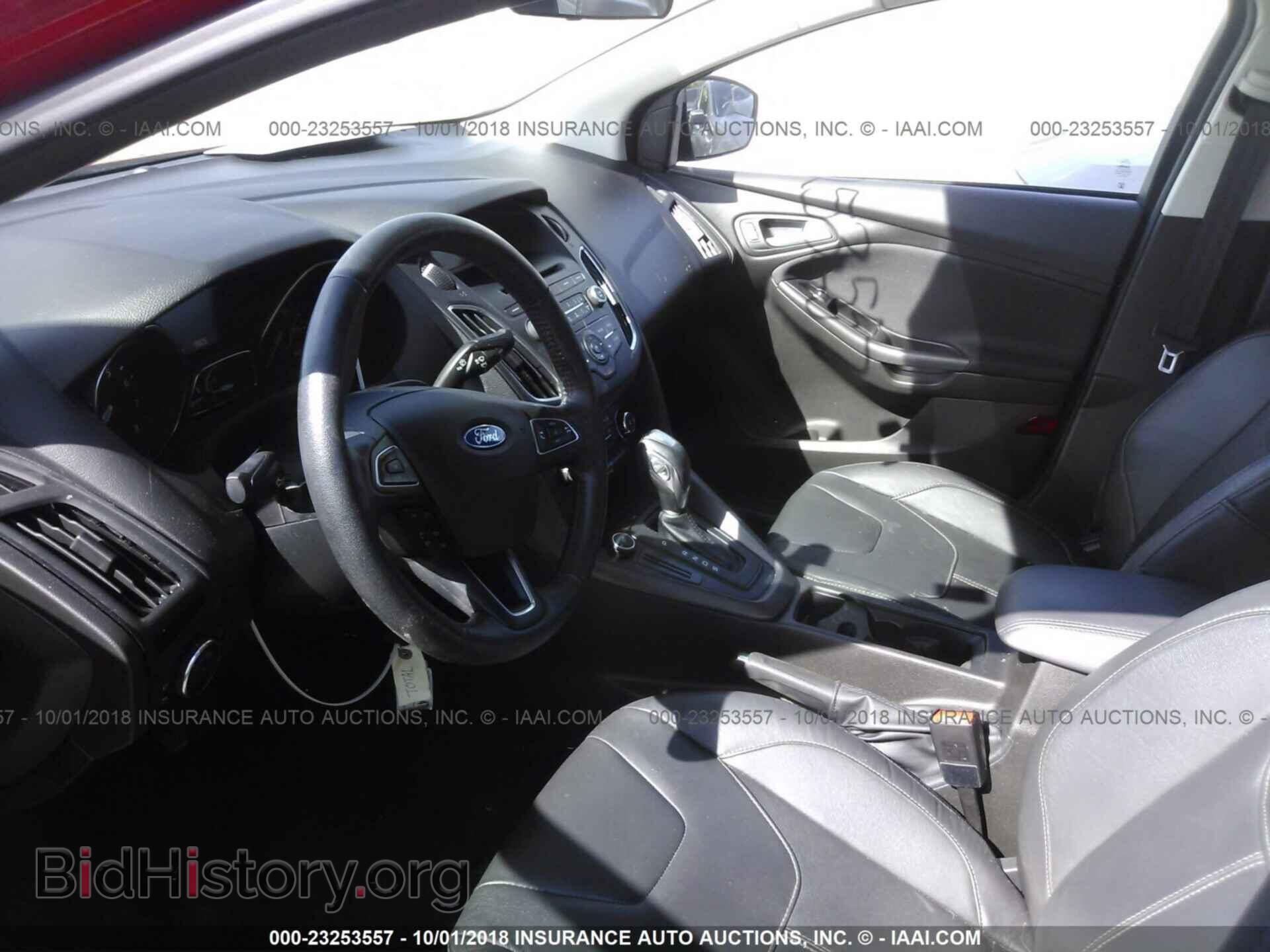 2016 Ford Focus - VIN: 1FADP3F28GL307969 - Photo 5