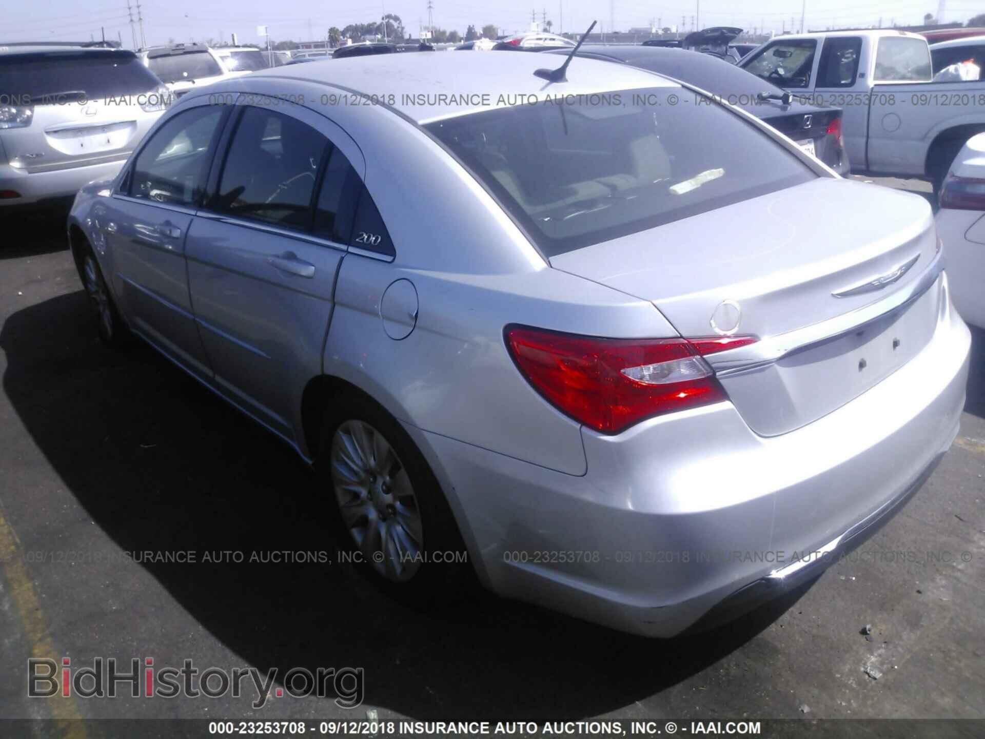 2011 Chrysler 200 - VIN: 1C3BC4FB1BN553783 - Фото 3