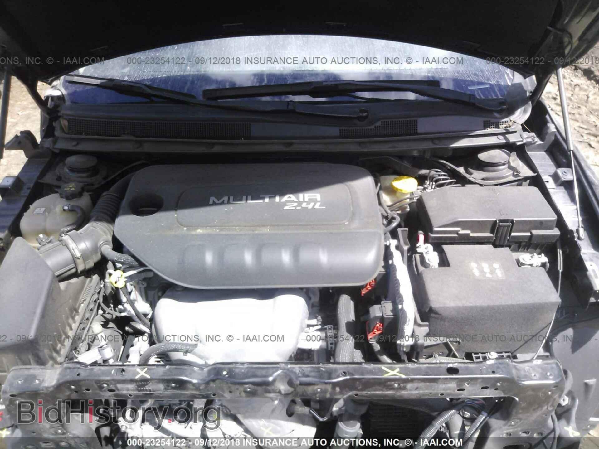 2016 Chrysler 200 - VIN: 1C3CCCAB8GN131362 - Photo 10