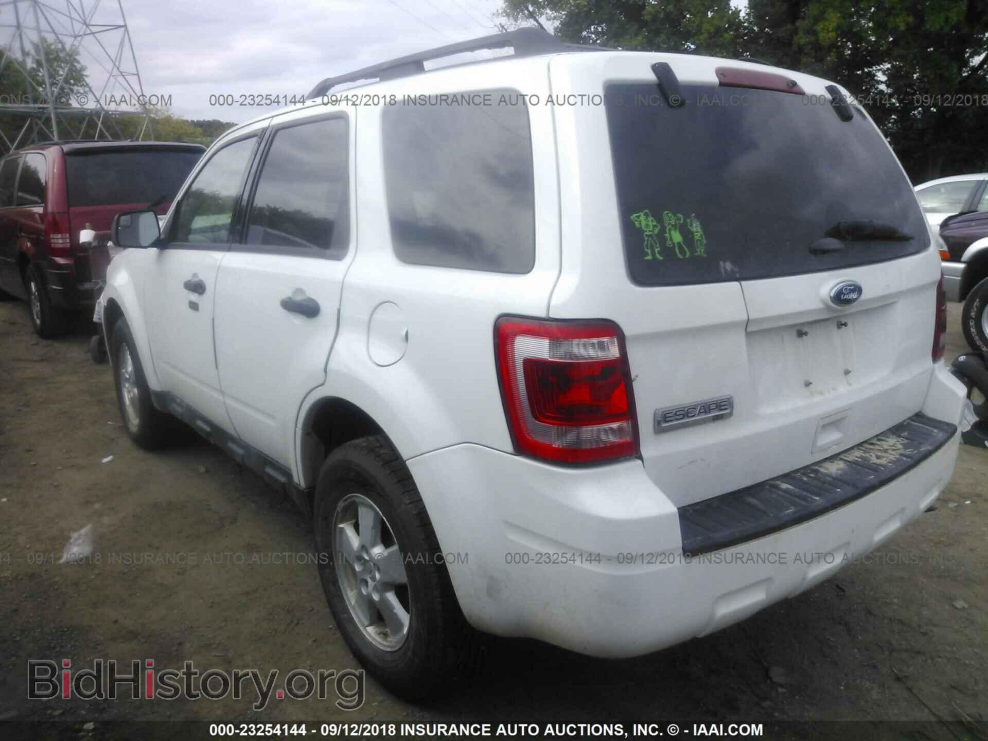 2012 Ford Escape - VIN: 1FMCU0D74CKC20531 - Photo 3