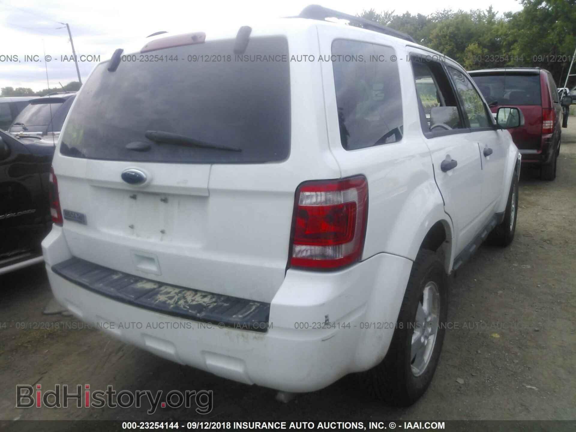 2012 Ford Escape - VIN: 1FMCU0D74CKC20531 - Photo 4