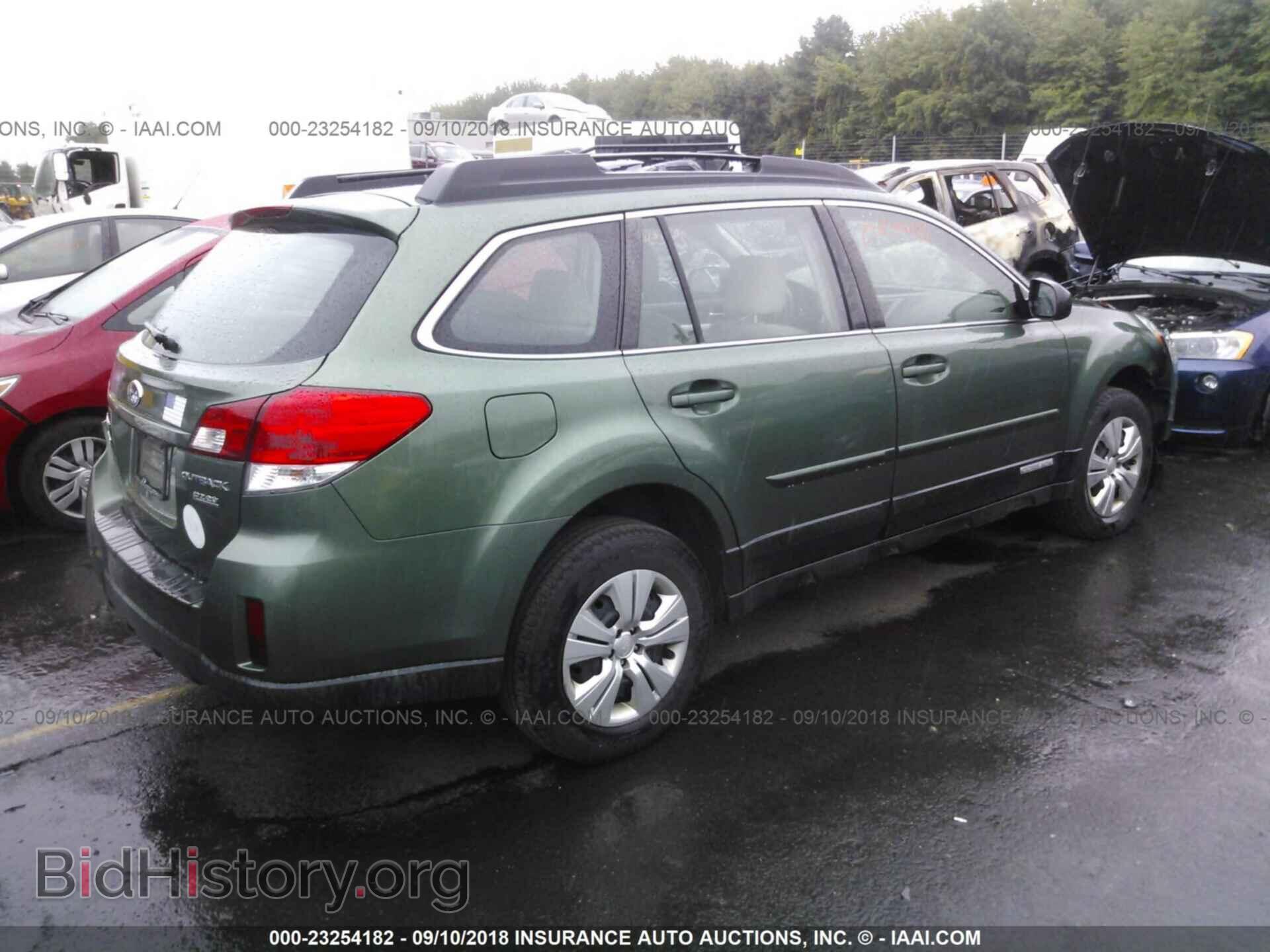 2011 Subaru Outback - VIN: 4S4BRBAC1B3437201 - Фото 4