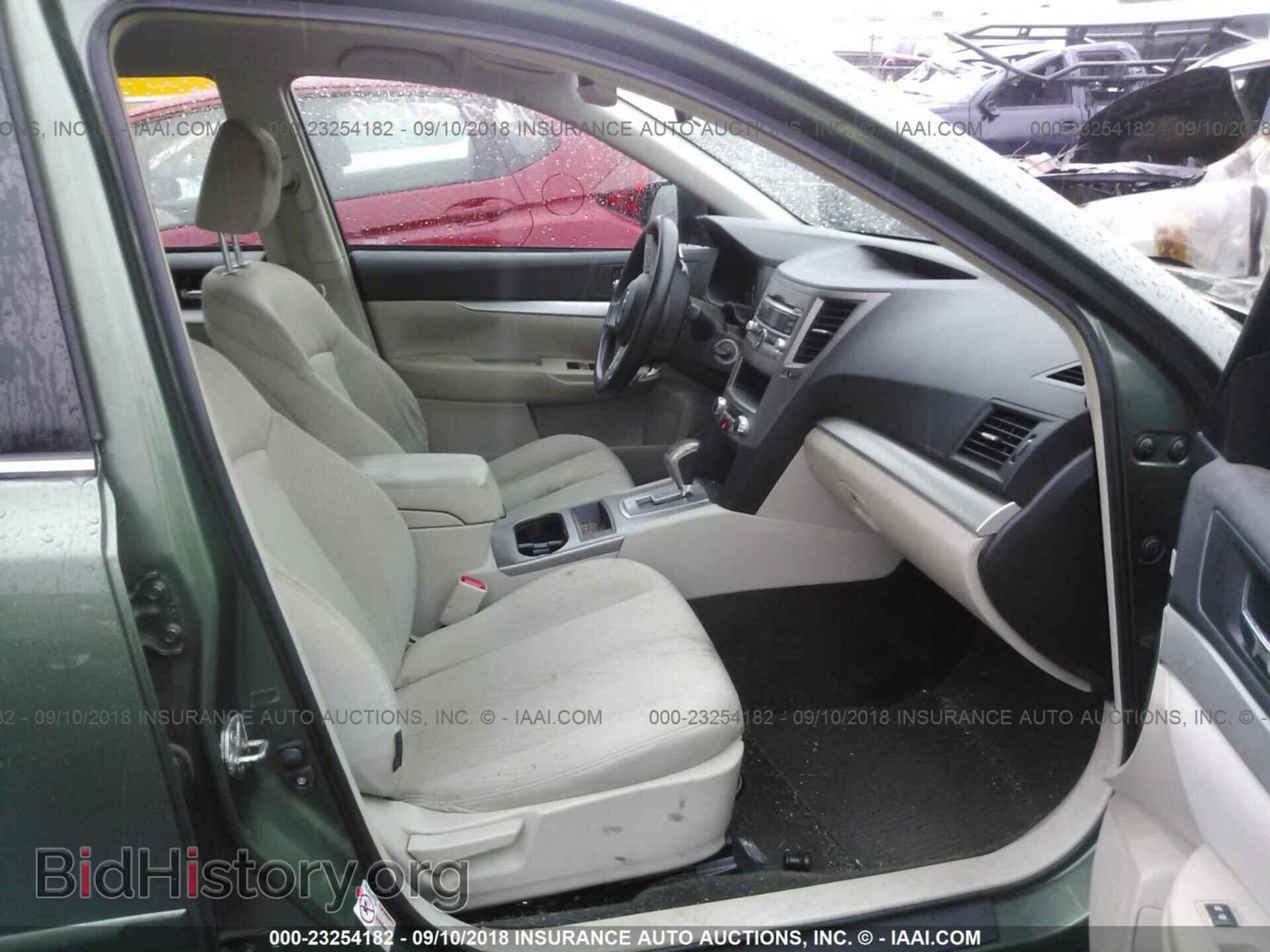 2011 Subaru Outback - VIN: 4S4BRBAC1B3437201 - Фото 5
