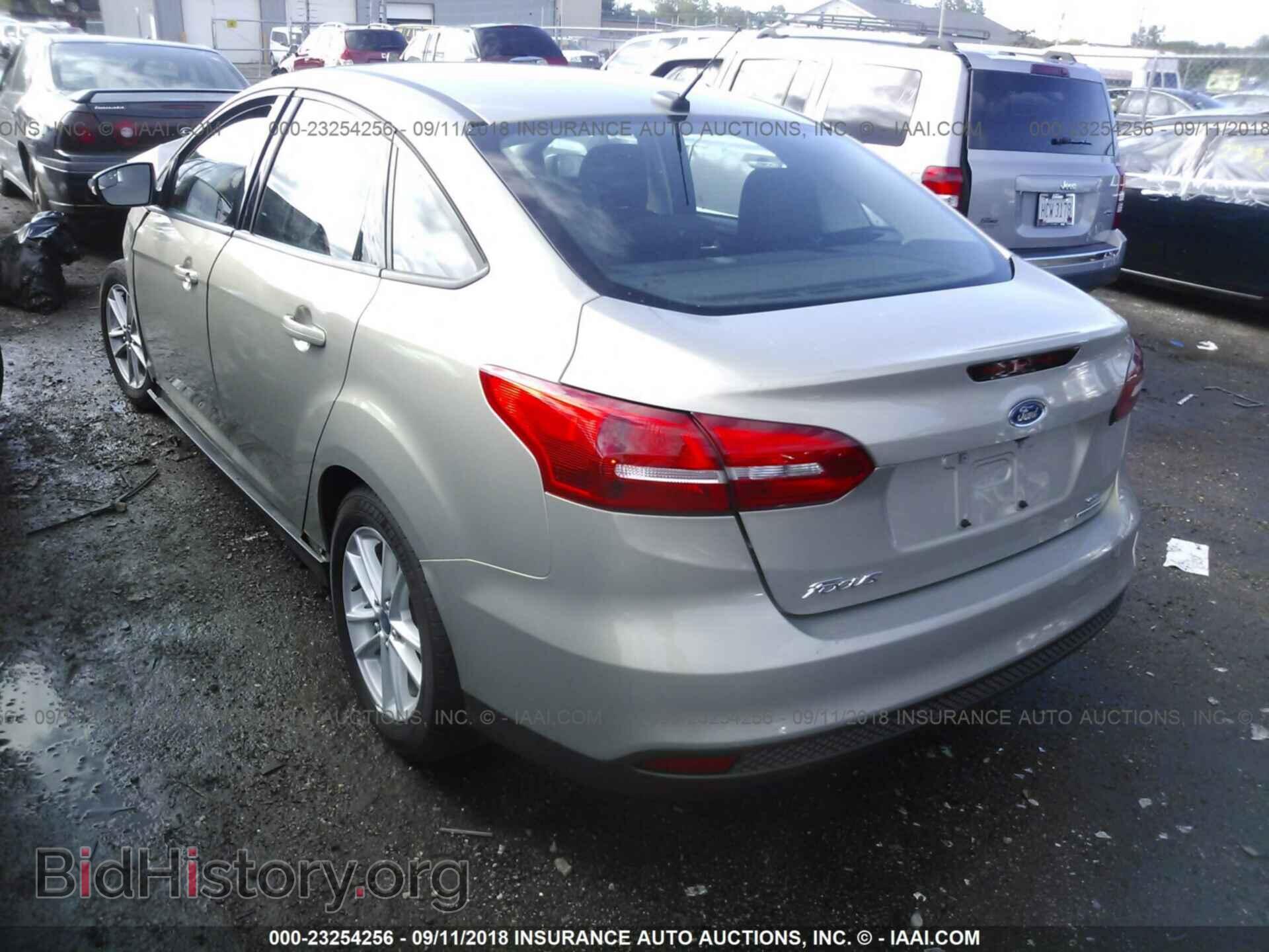 2015 Ford Focus - VIN: 1FADP3F2XFL217222 - Фото 3