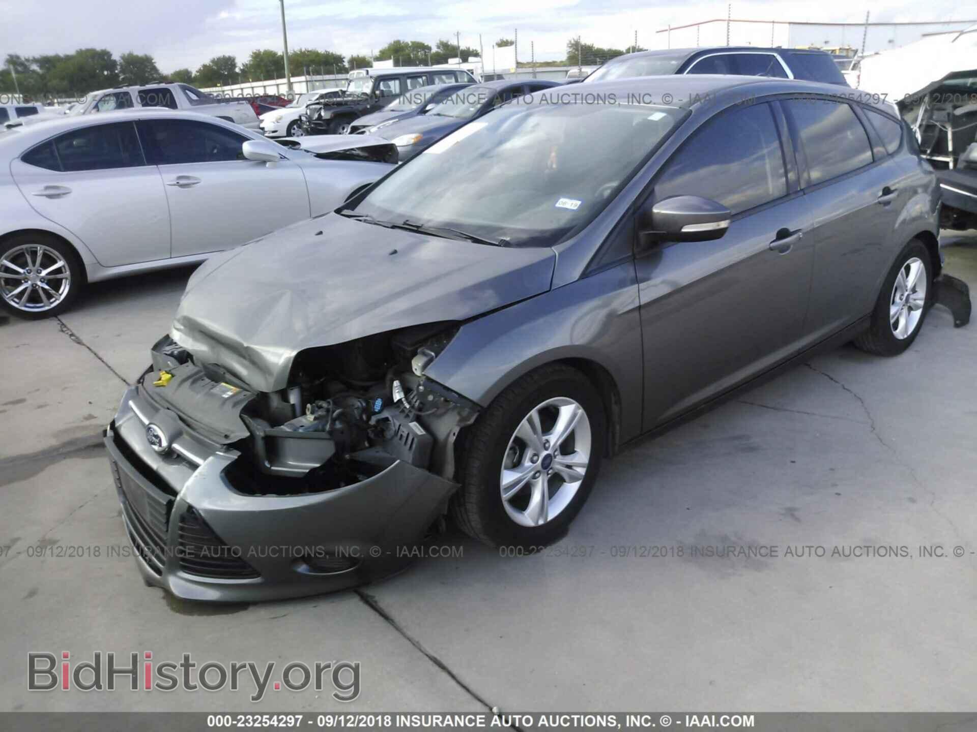 2013 Ford Focus - VIN: 1FADP3K2XDL351943 - Photo 2