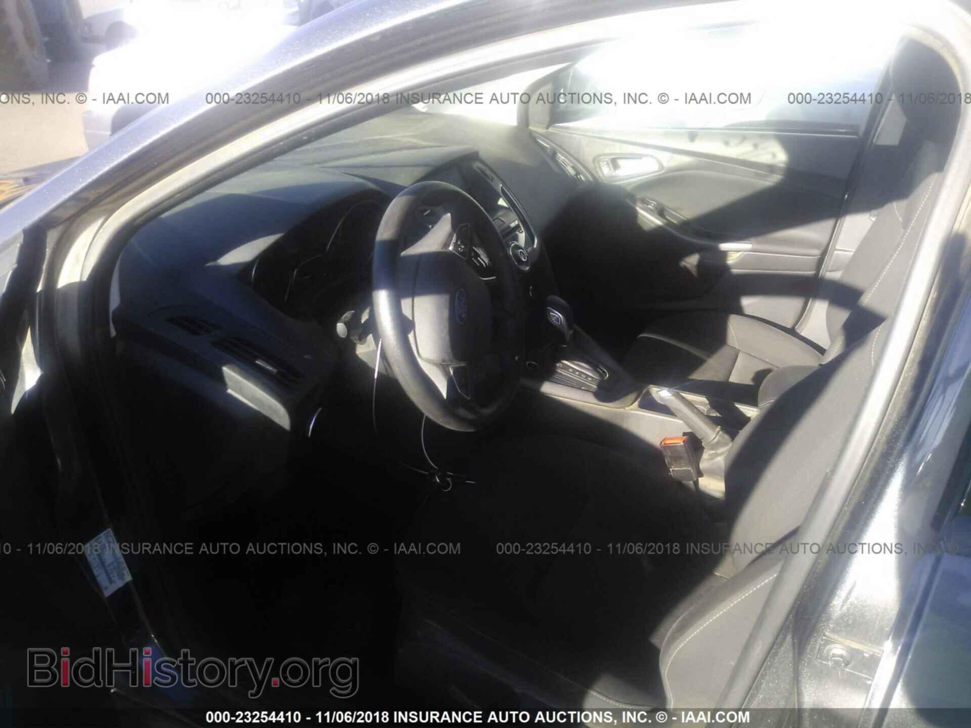 2017 Ford Focus - VIN: 1FADP3M24HL290639 - Фото 5