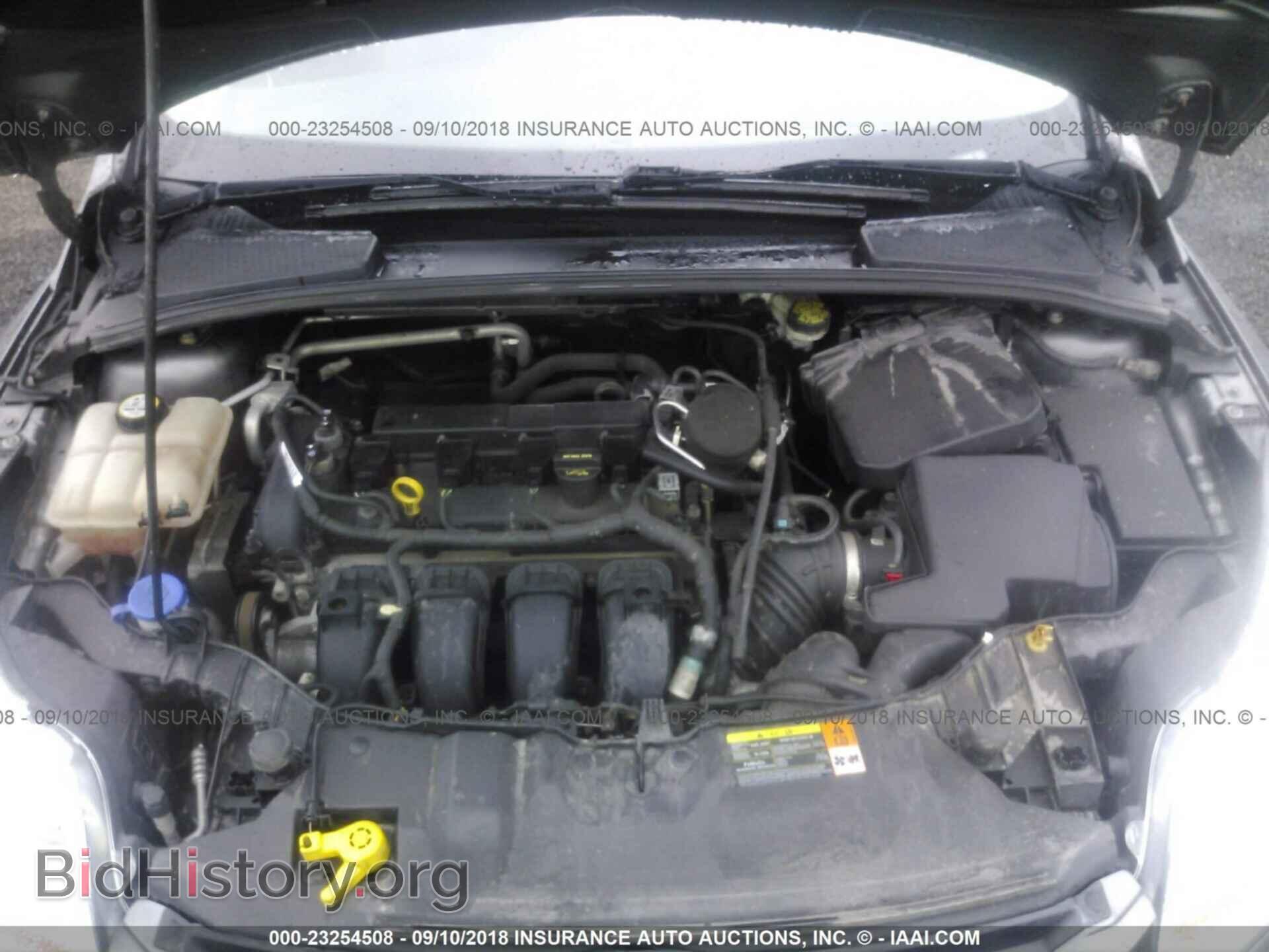2012 Ford Focus - VIN: 1FAHP3F27CL448365 - Photo 10