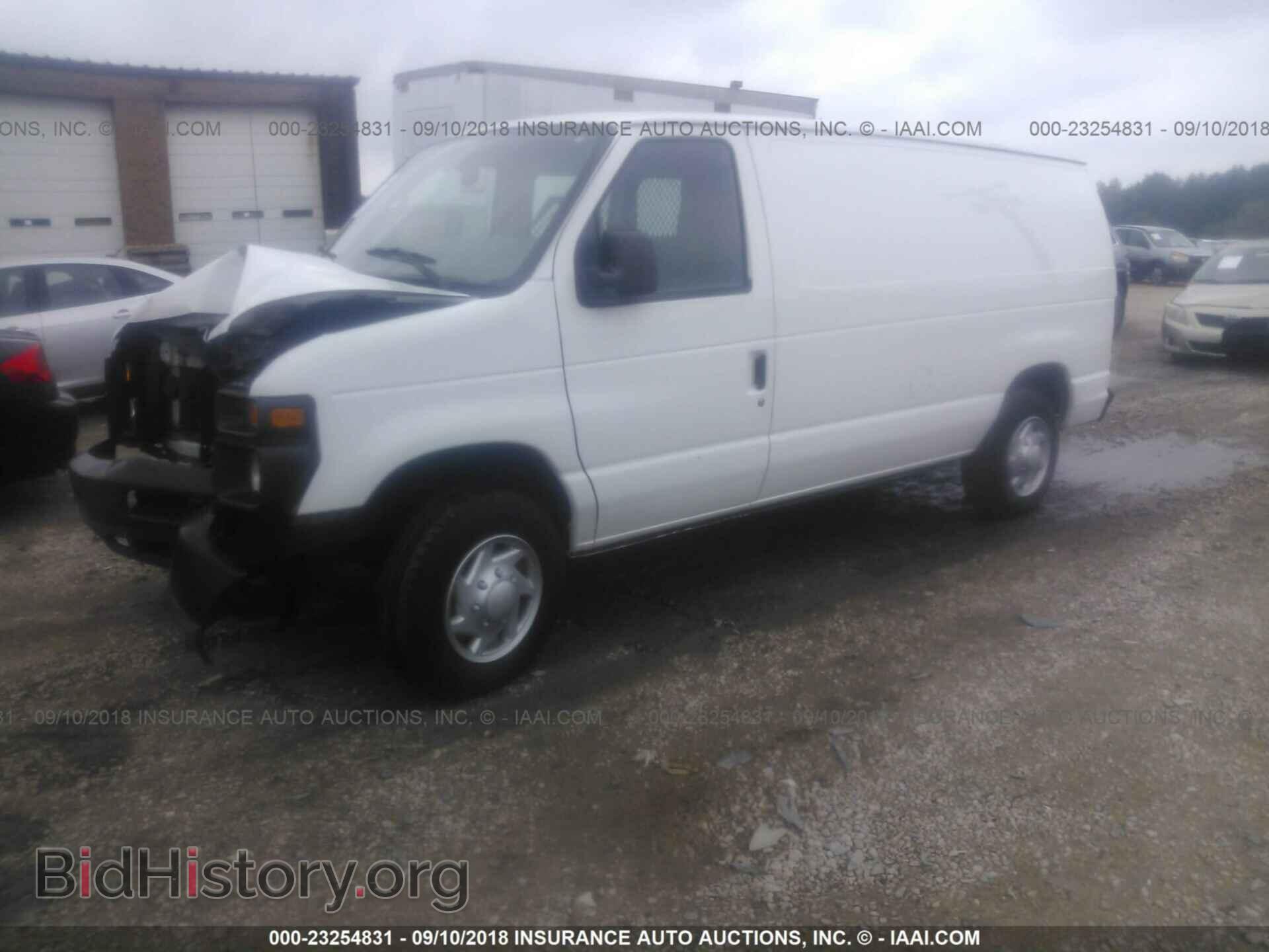 2011 Ford Econoline - VIN: 1FTNE1EW1BDA61427 - Фото 2