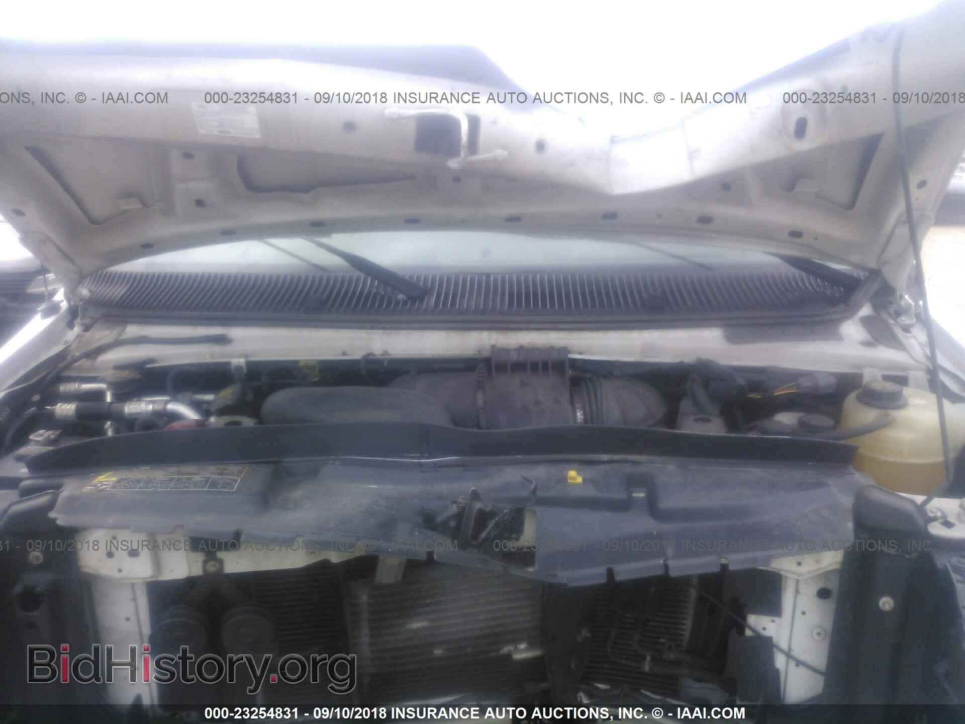 2011 Ford Econoline - VIN: 1FTNE1EW1BDA61427 - Фото 10