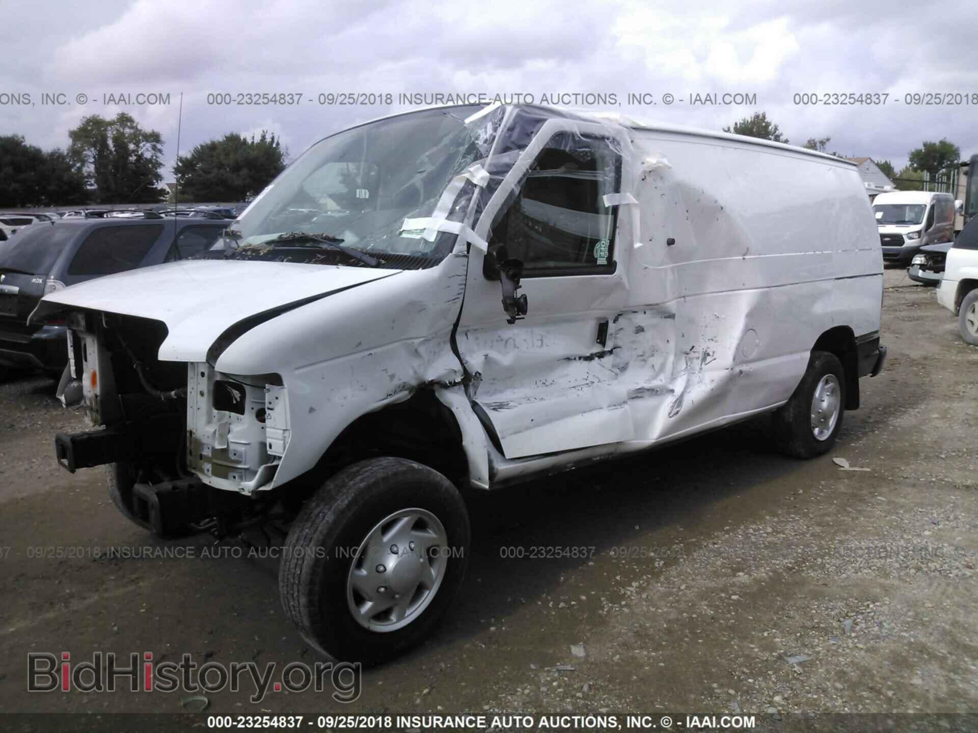 2012 Ford Econoline - VIN: 1FTNE1EL2CDA23664 - Фото 2
