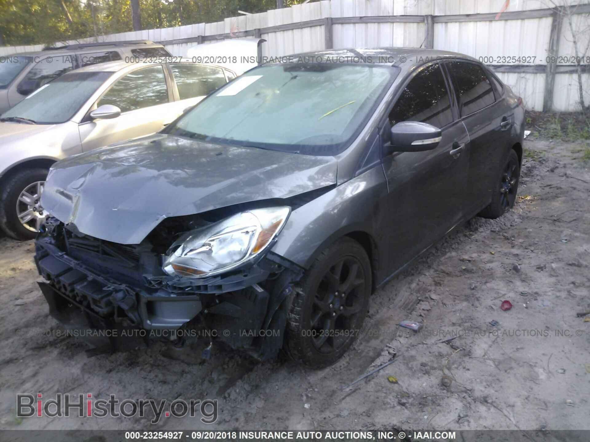 2013 Ford Focus - VIN: 1FADP3F27DL108407 - Фото 2