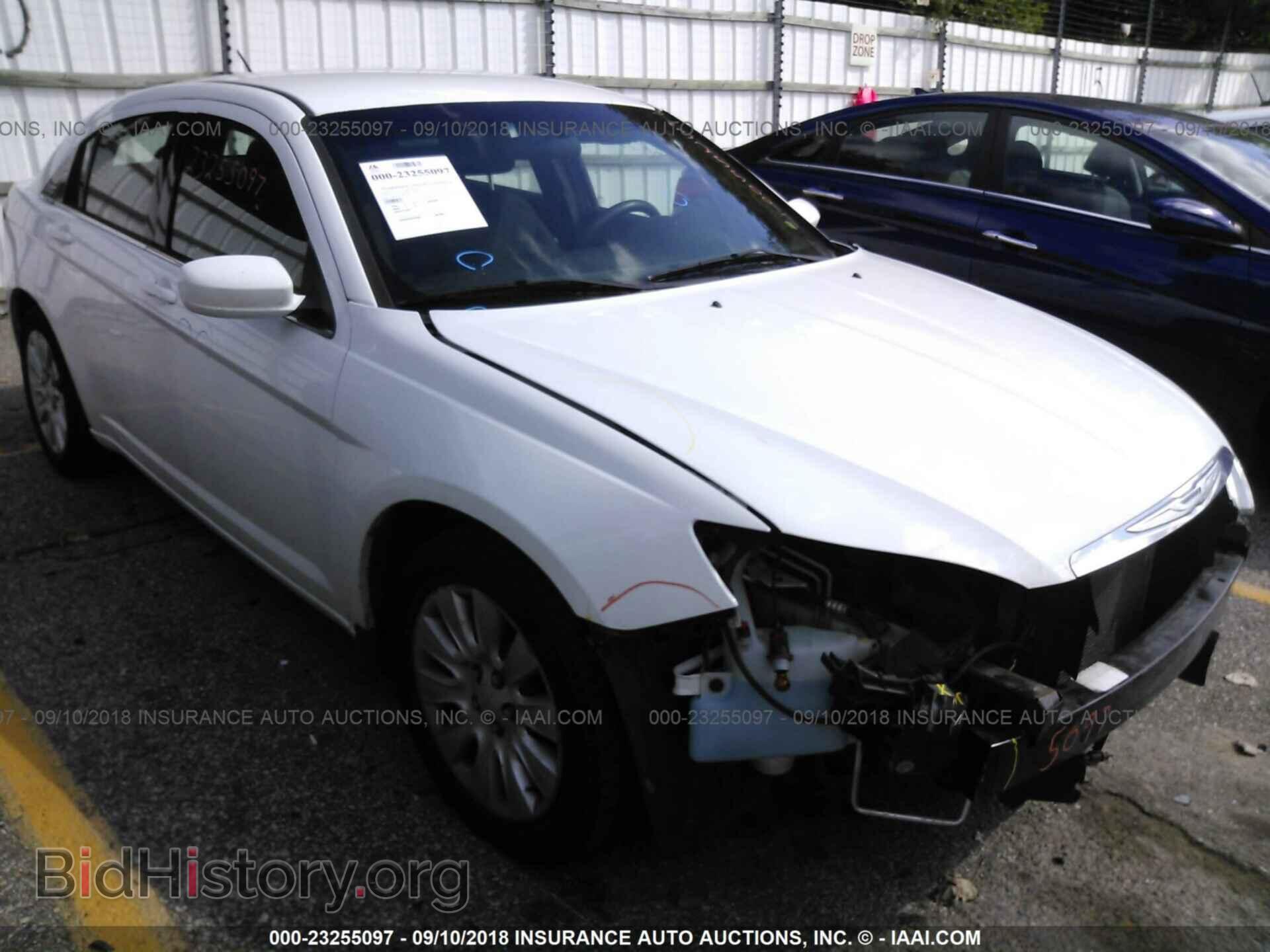 Photo 1C3CCBAB0DN646765 - Chrysler 200 2013