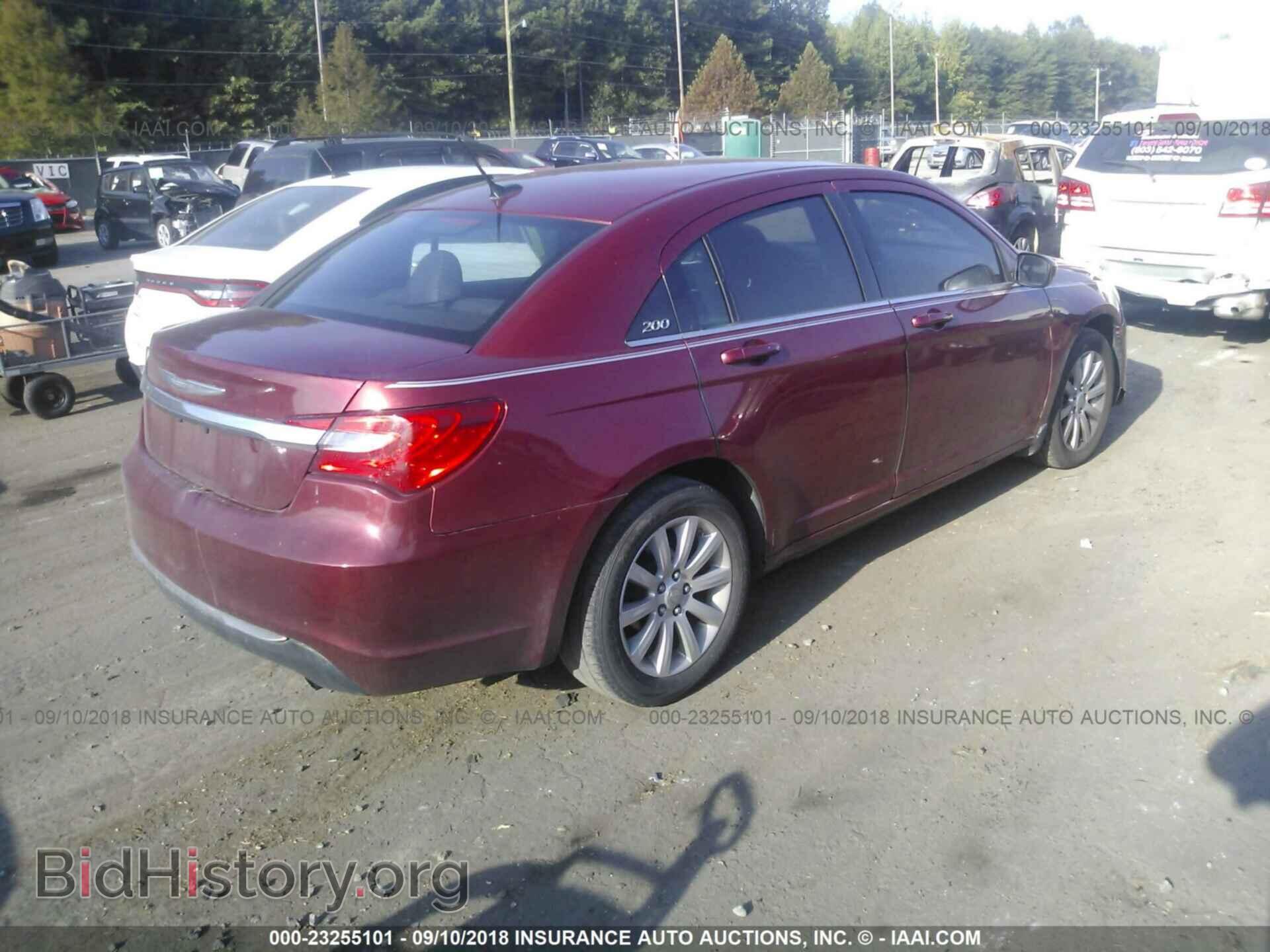 2014 Chrysler 200 - VIN: 1C3CCBAB4EN212642 - Фото 4