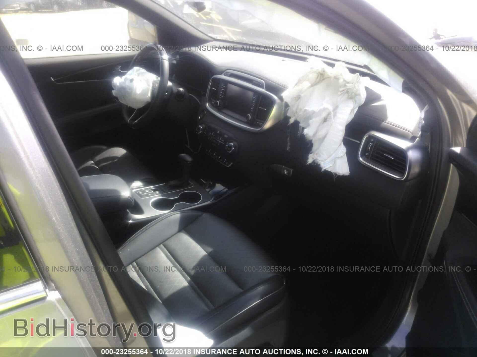 2018 Kia Sorento - VIN: 5XYPKDA50JG361279 - Фото 5