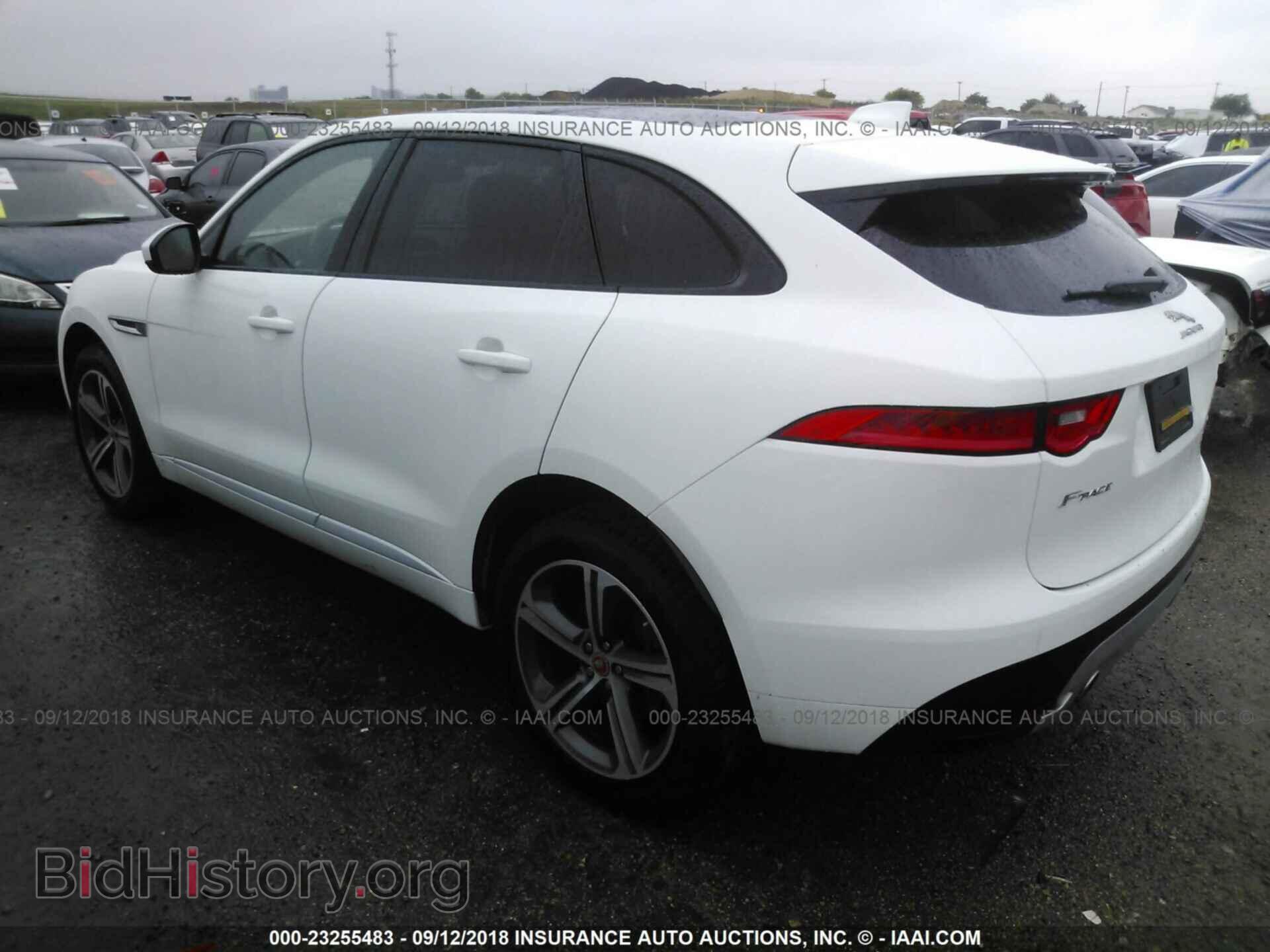 2018 Jaguar F-pace - VIN: SADCM2FV4JA203263 - Фото 3