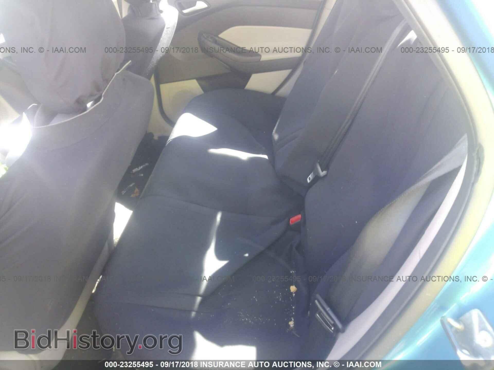2012 Ford Focus - VIN: 1FAHP3F28CL381002 - Photo 8