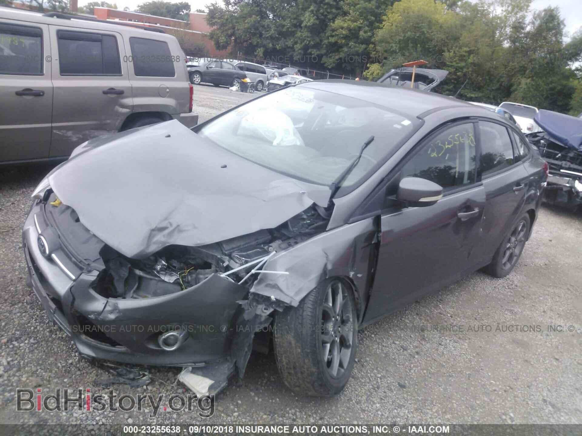 2013 Ford Focus - VIN: 1FADP3F27DL211746 - Photo 2