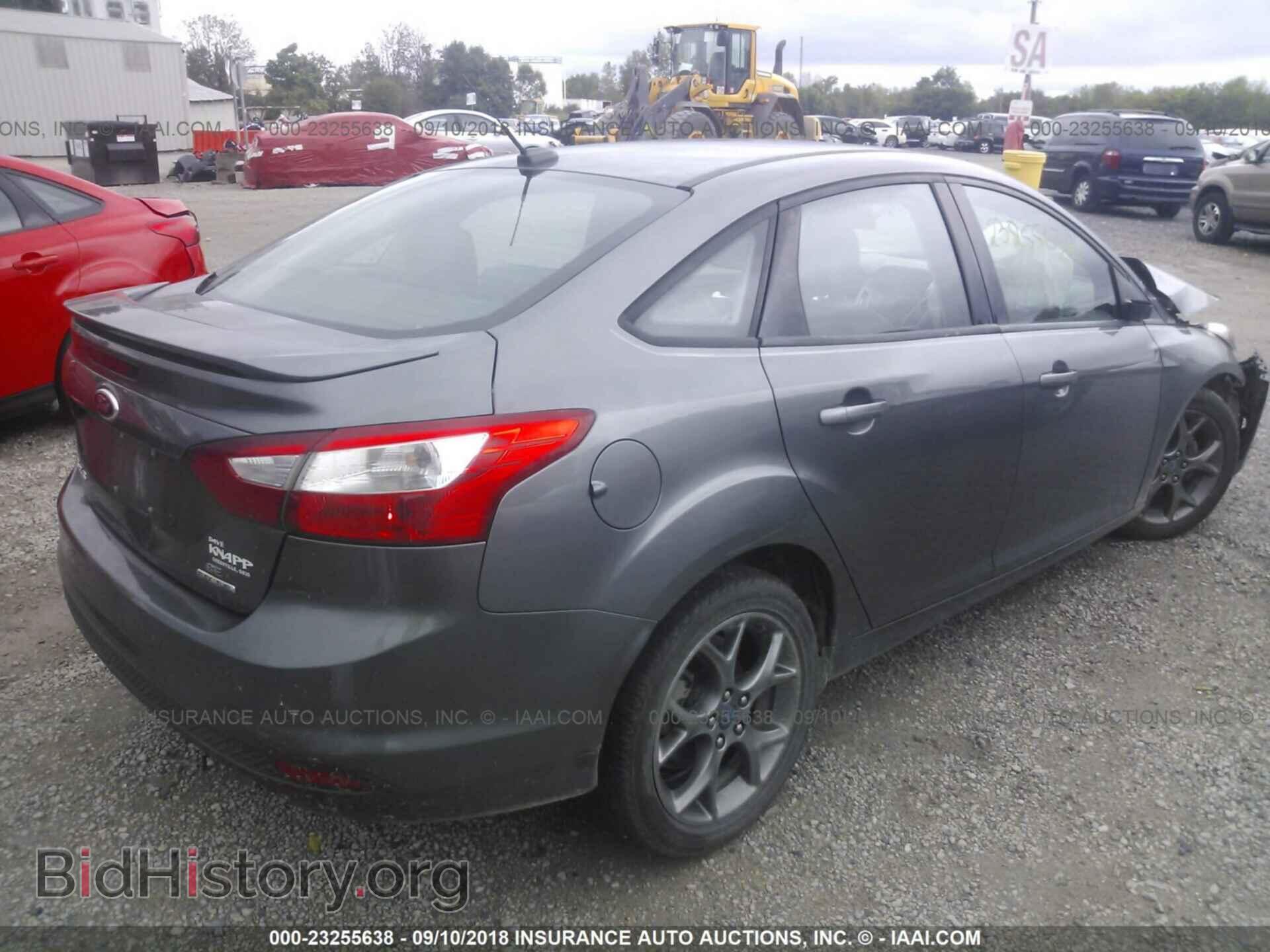2013 Ford Focus - VIN: 1FADP3F27DL211746 - Photo 4