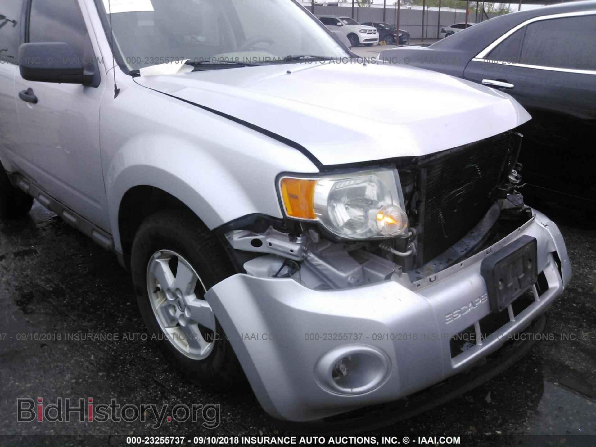 2011 Ford Escape - VIN: 1FMCU0DG7BKA08964 - Фото 6