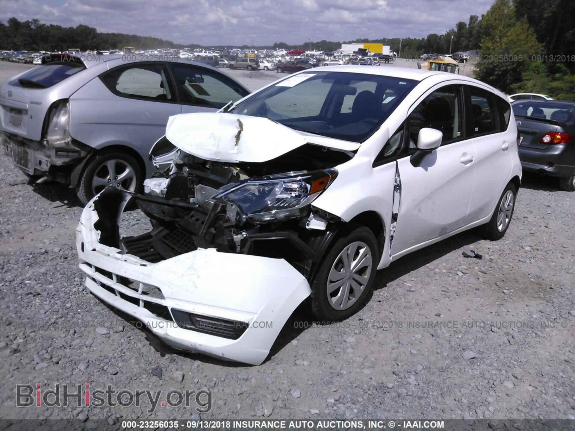 2018 Nissan Versa note - VIN: 3N1CE2CP6JL352753 - Photo 2