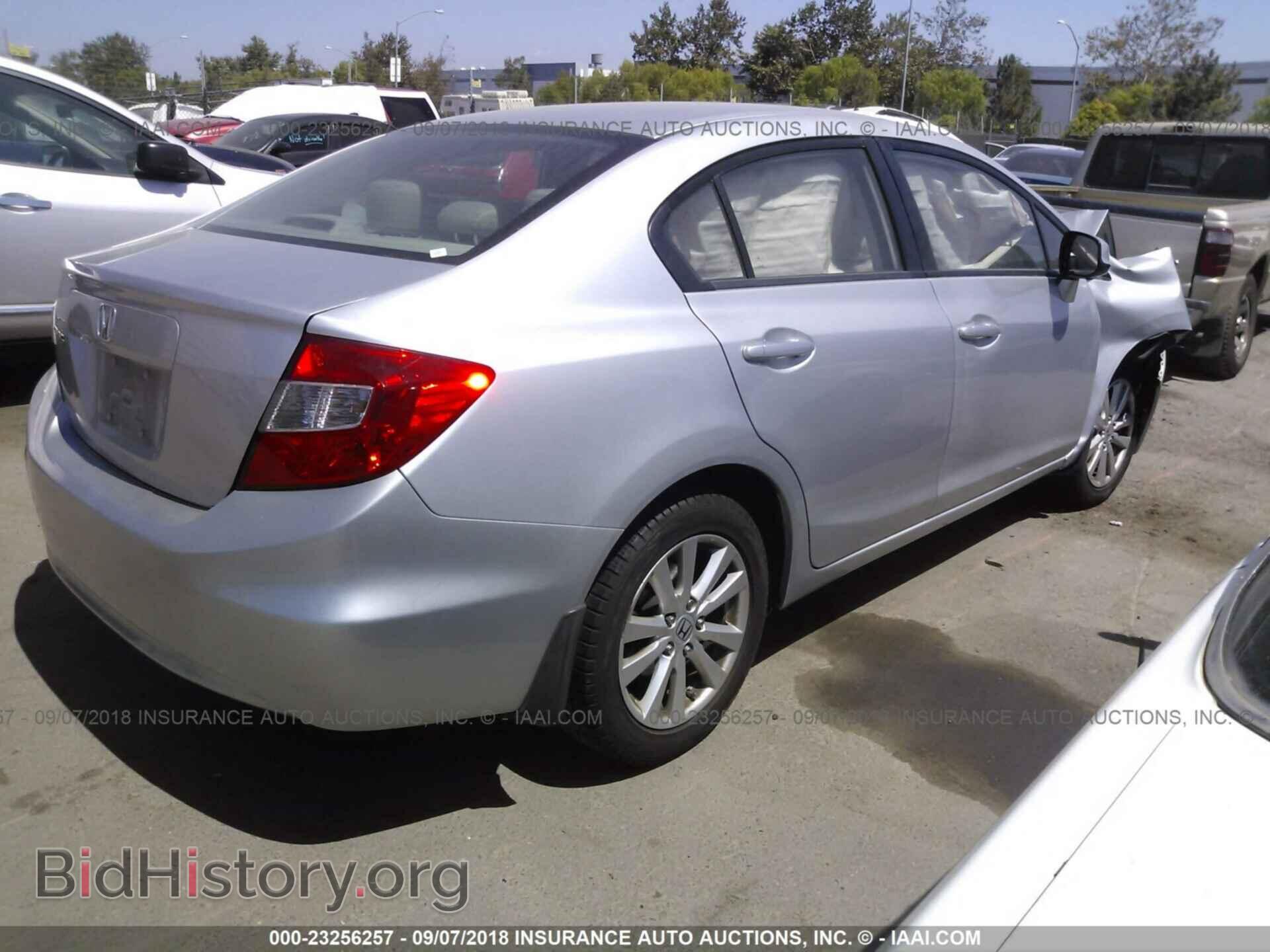 2012 Honda Civic - VIN: 19XFB2F96CE333739 - Photo 4