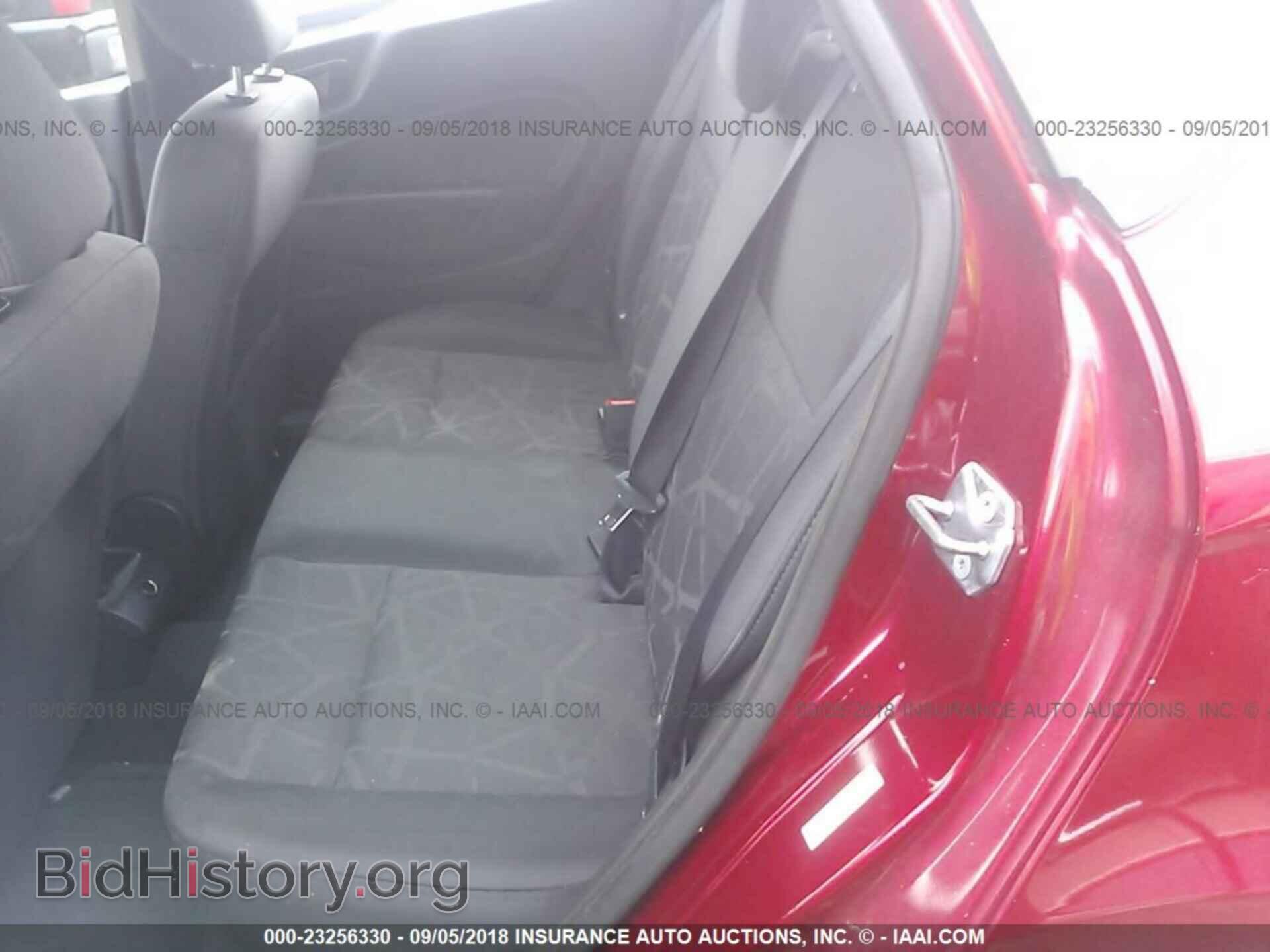 2012 Ford Fiesta - VIN: 3FADP4EJ5CM117747 - Photo 8