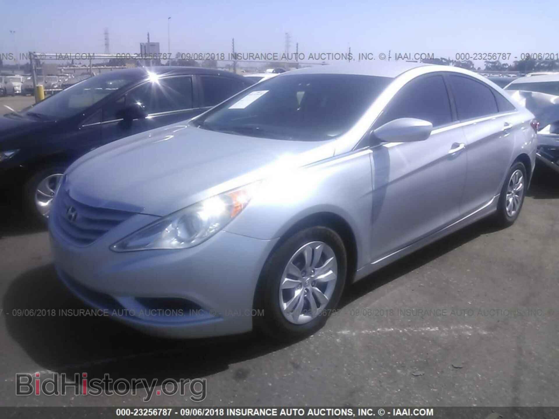 2012 Hyundai Sonata - VIN: 5NPEB4AC5CH425933 - Photo 2