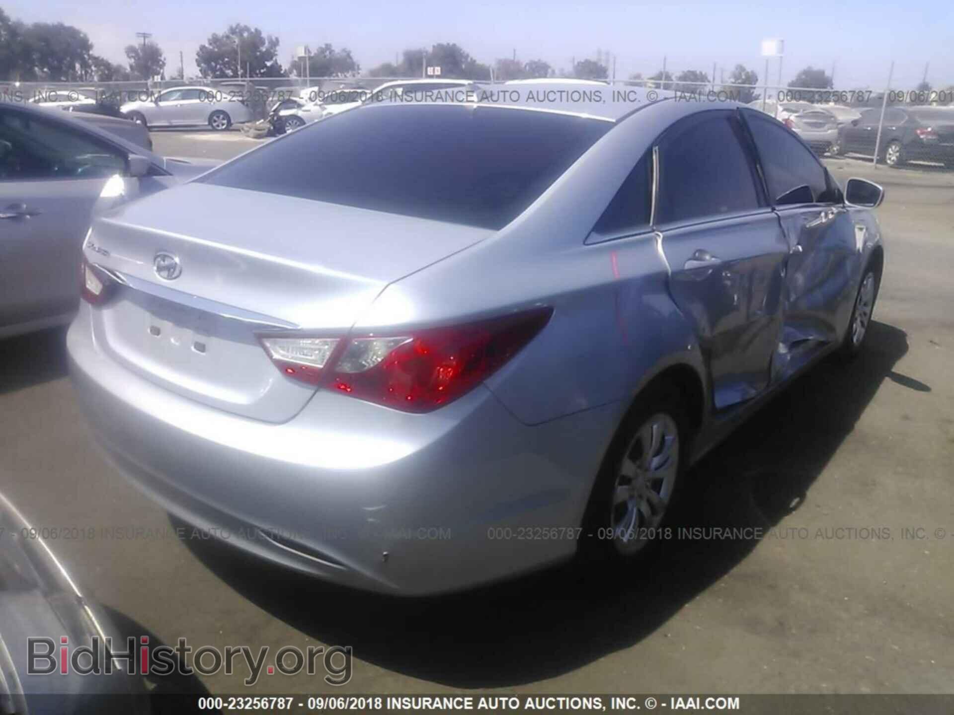 2012 Hyundai Sonata - VIN: 5NPEB4AC5CH425933 - Photo 4