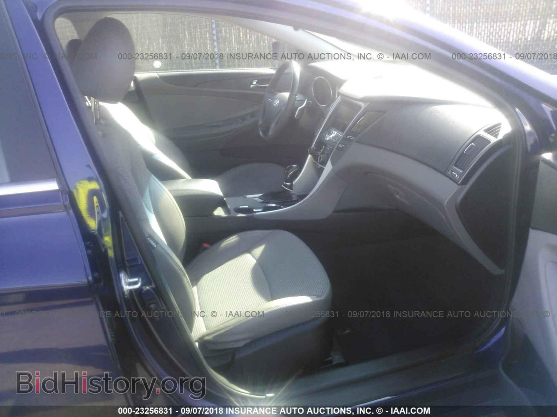 2012 Hyundai Sonata - VIN: 5NPEC4ACXCH487177 - Photo 5