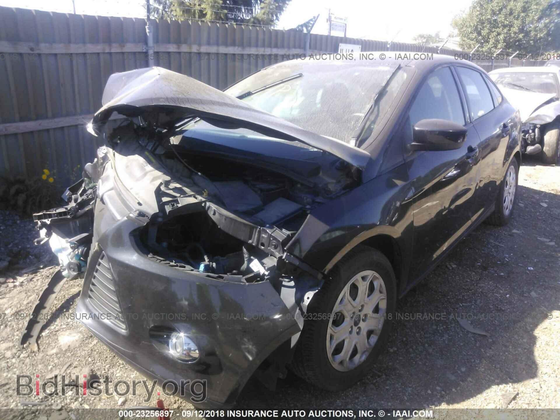 2012 Ford Focus - VIN: 1FAHP3F20CL445470 - Фото 2