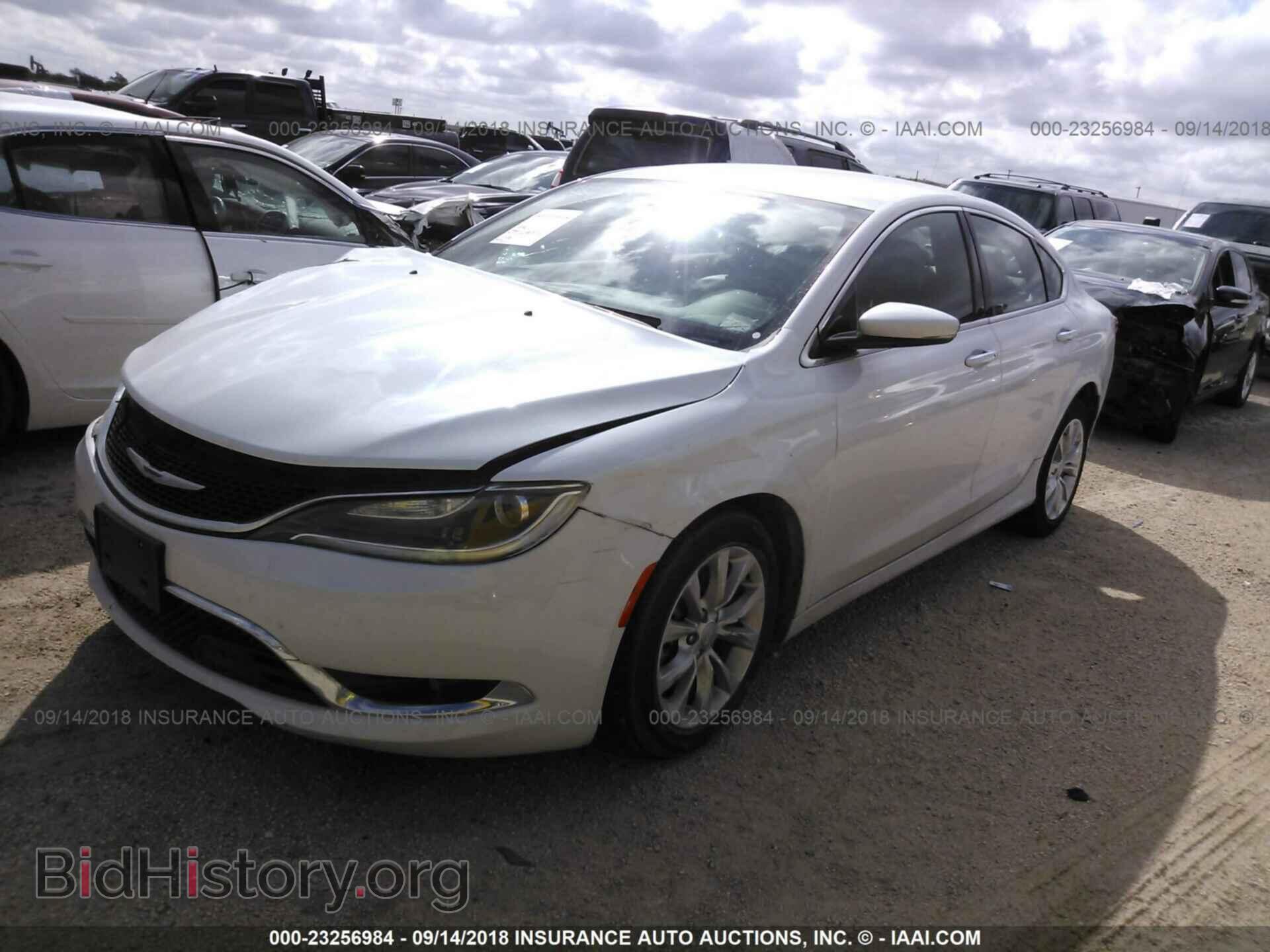 2015 Chrysler 200 - VIN: 1C3CCCCG0FN581353 - Photo 2