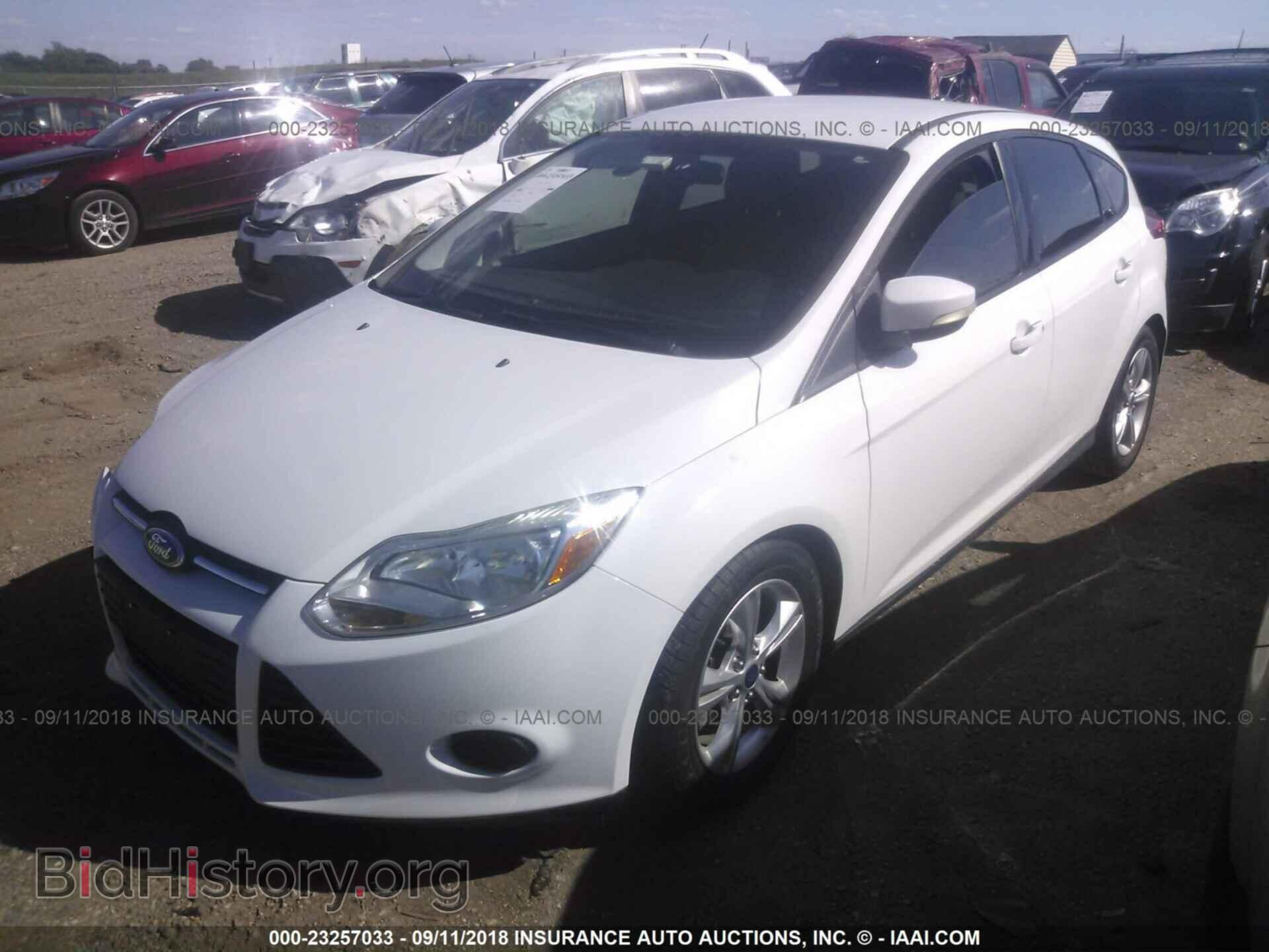 2013 Ford Focus - VIN: 1FADP3K2XDL238056 - Фото 2