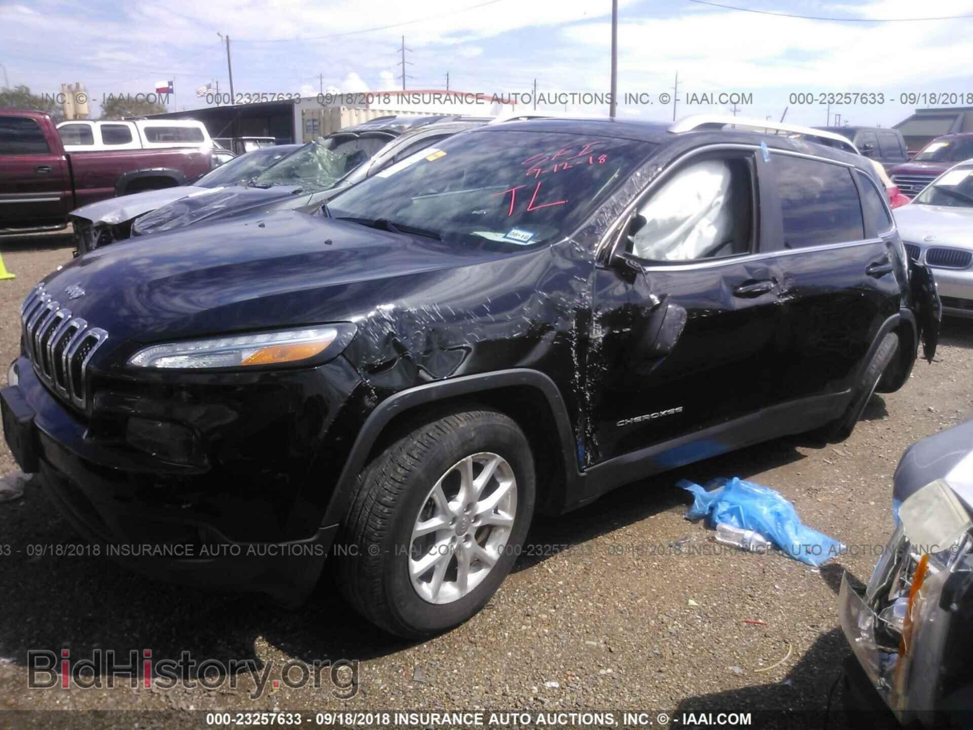 2014 Jeep Cherokee - VIN: 1C4PJMCS2EW247539 - Фото 2
