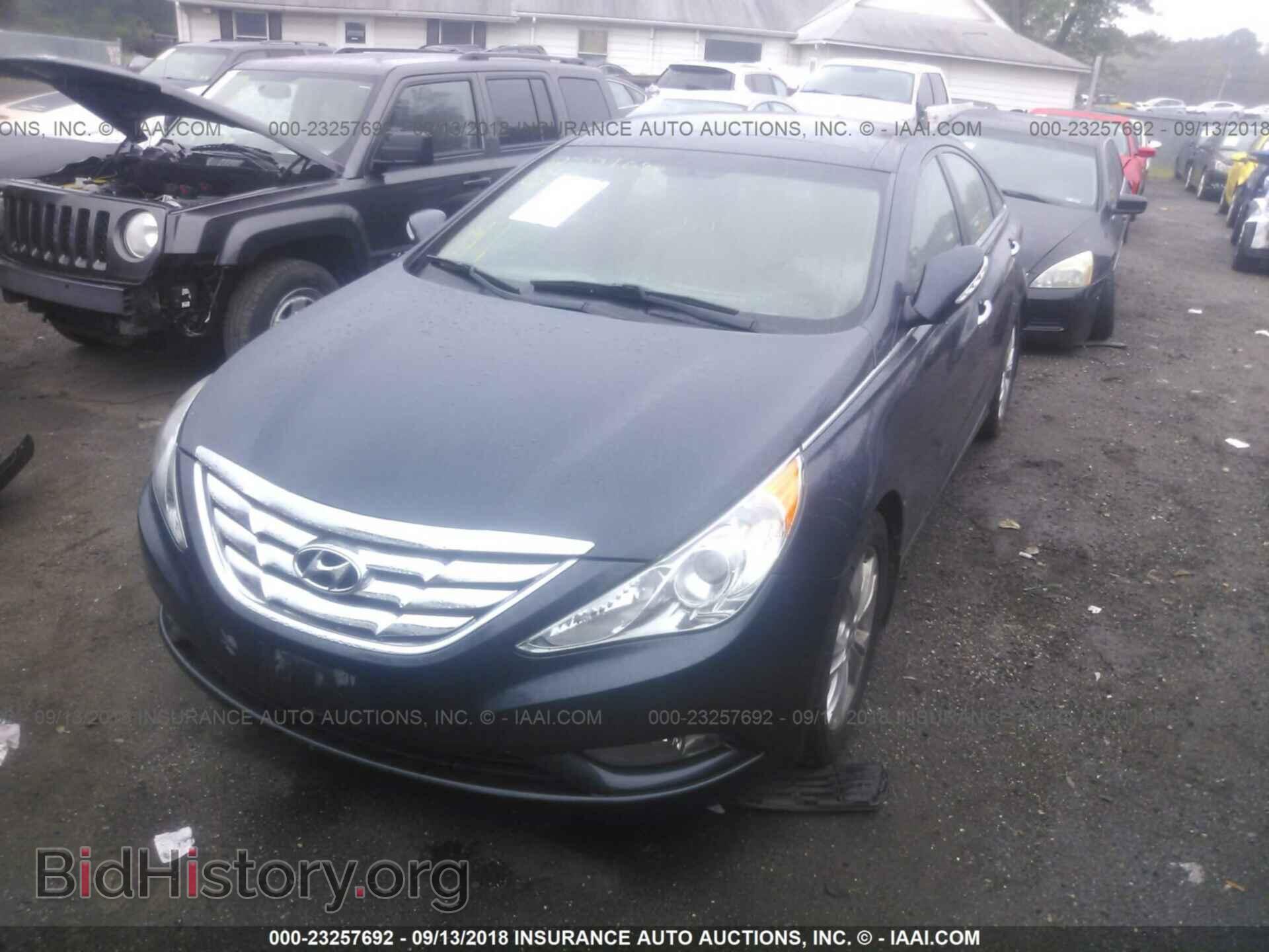 2012 Hyundai Sonata - VIN: 5NPEC4AC4CH372915 - Фото 2