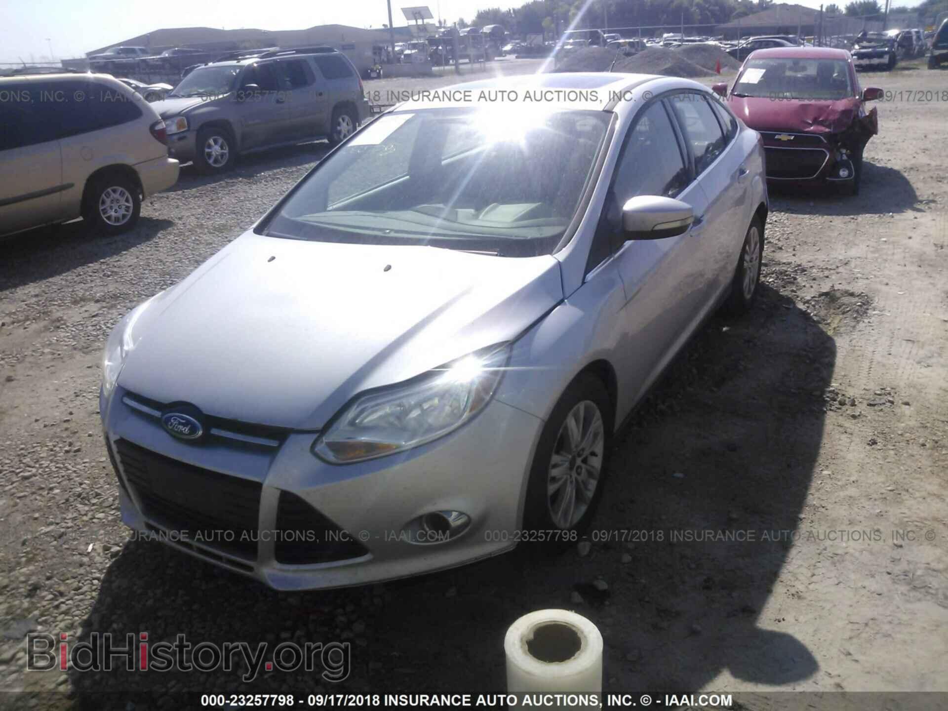 2012 Ford Focus - VIN: 1FAHP3H26CL184973 - Photo 2