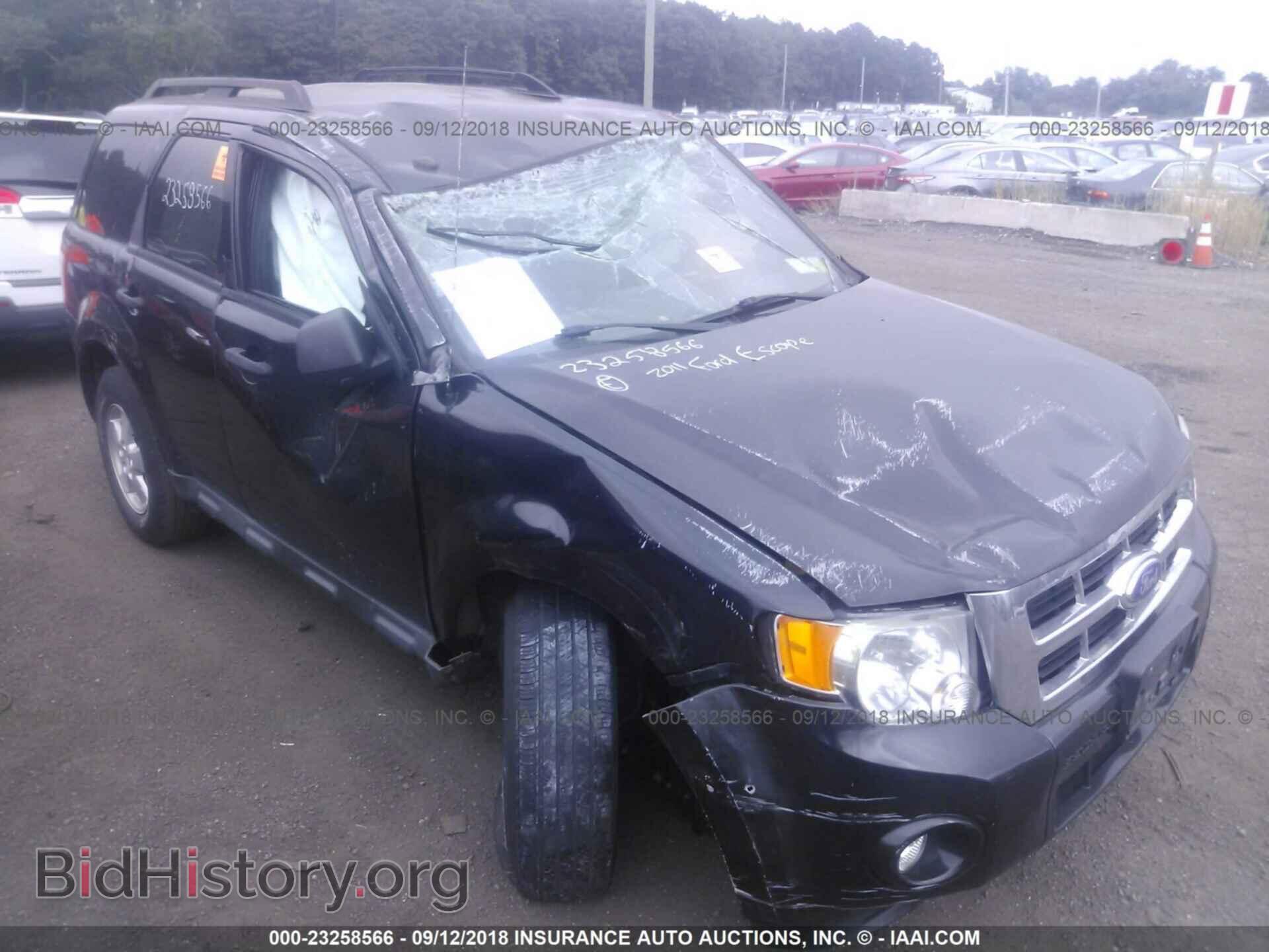 2011 Ford Escape - VIN: 1FMCU9DG2BKB92084 - Фото 6