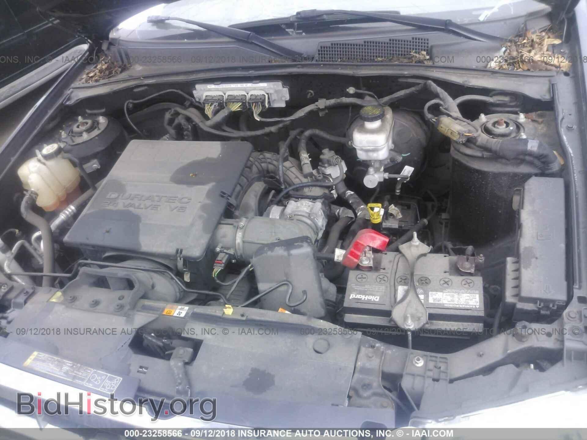2011 Ford Escape - VIN: 1FMCU9DG2BKB92084 - Фото 10