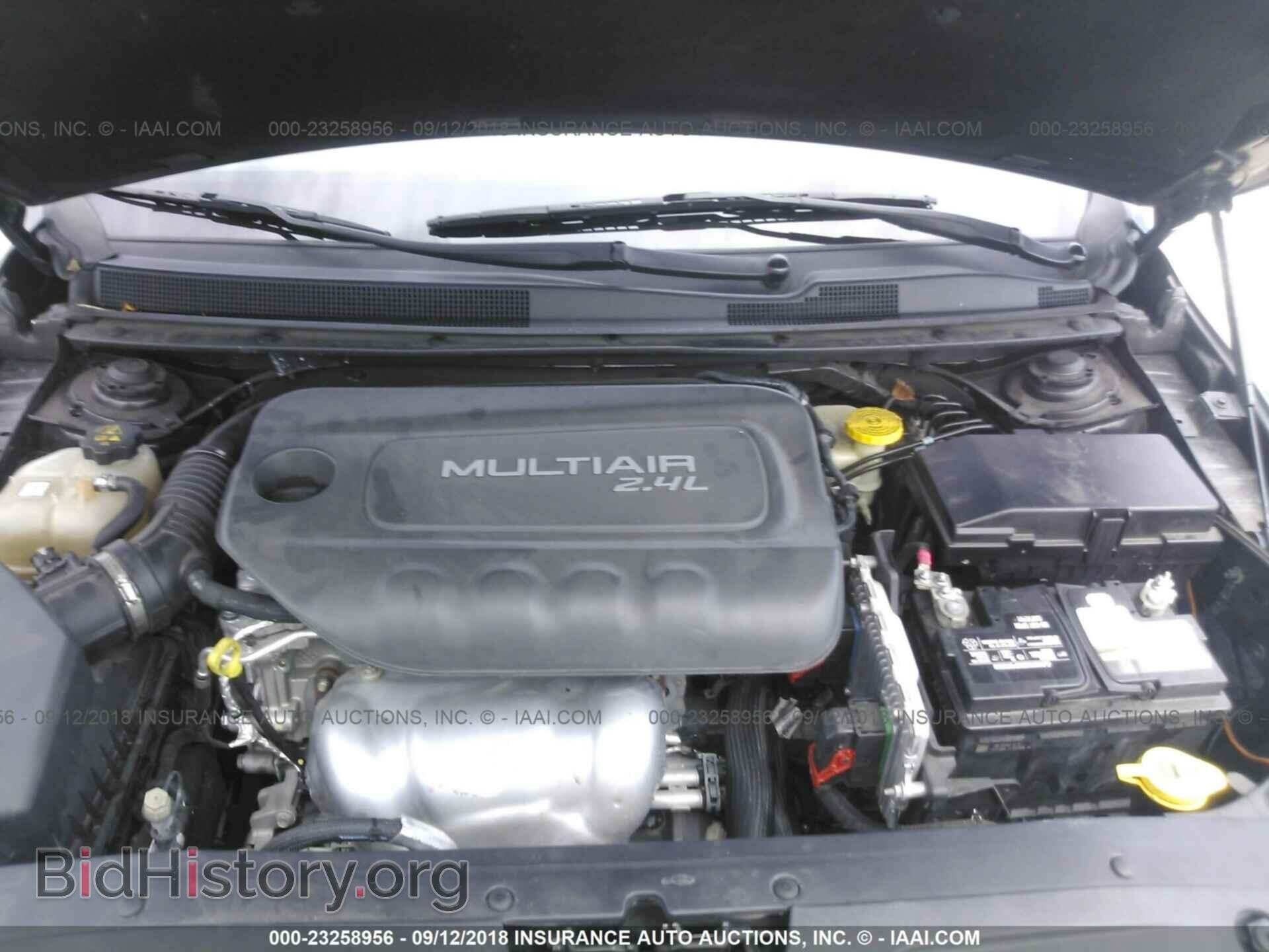 2015 Chrysler 200 - VIN: 1C3CCCAB4FN619450 - Photo 10