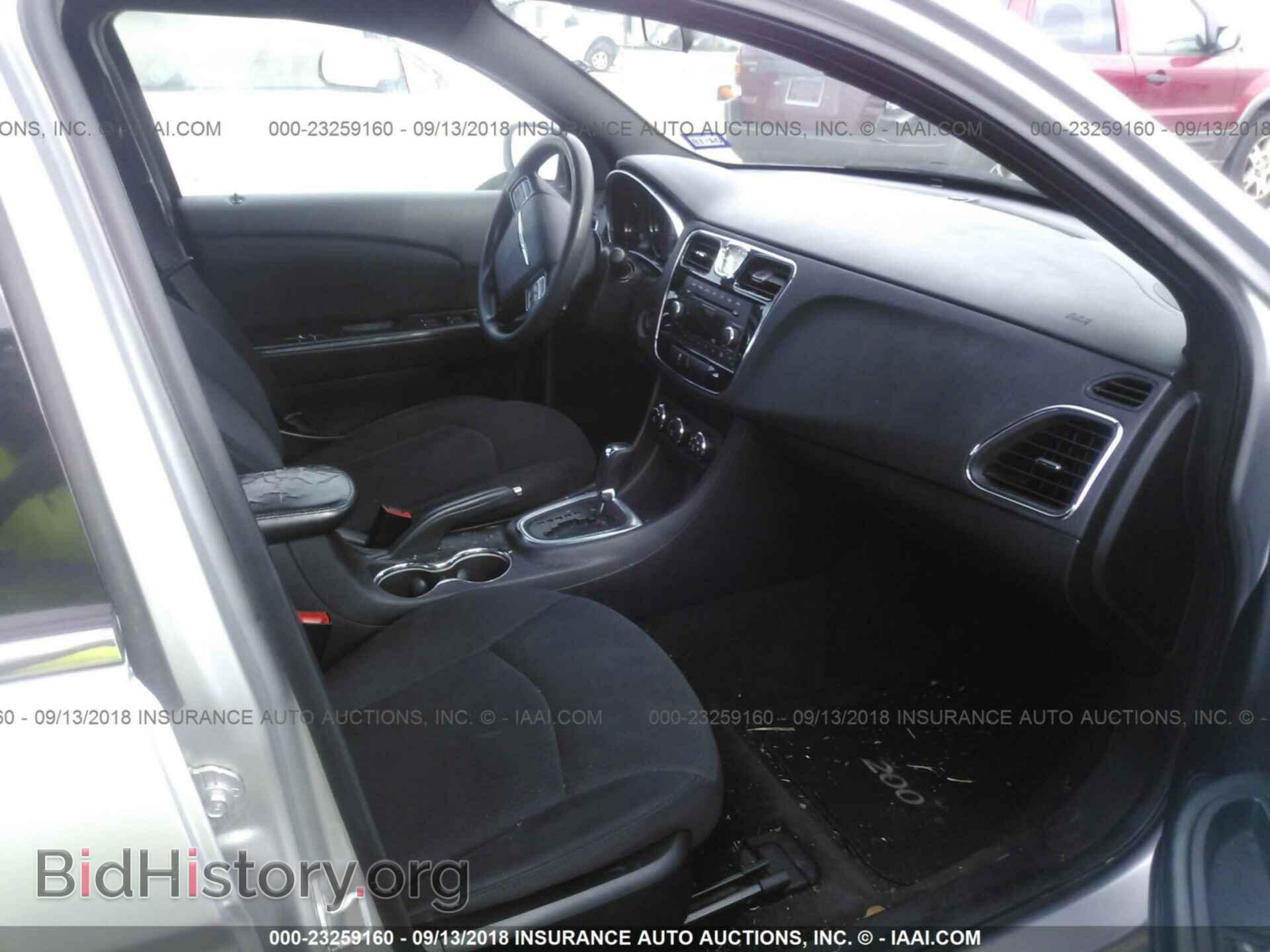 2012 Chrysler 200 - VIN: 1C3CCBAB9CN262384 - Фото 5