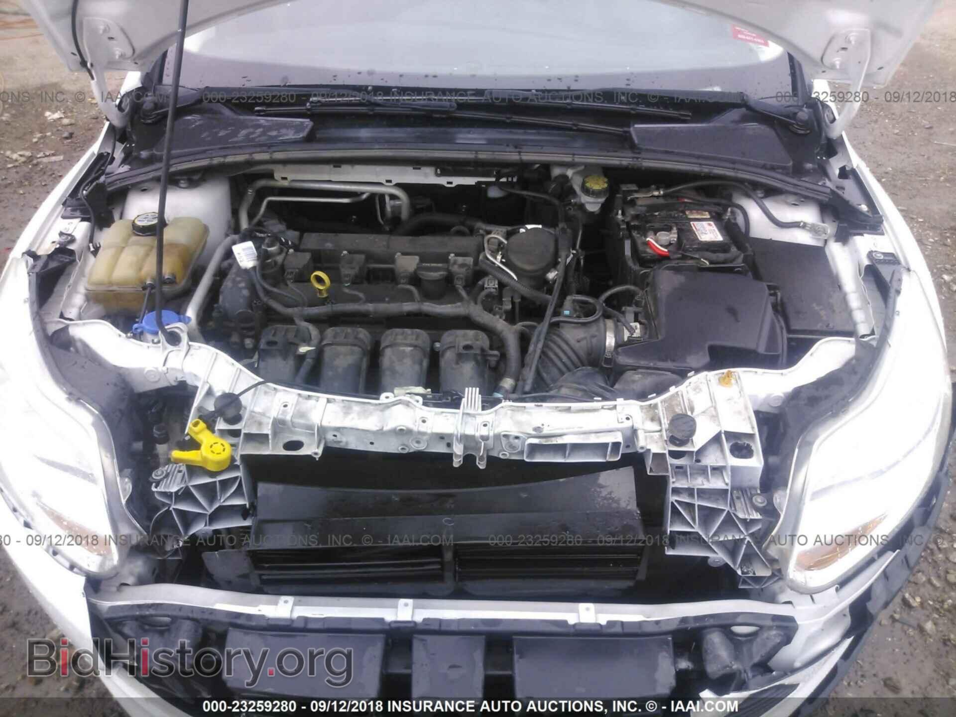 2012 Ford Focus - VIN: 1FAHP3E28CL250413 - Photo 10