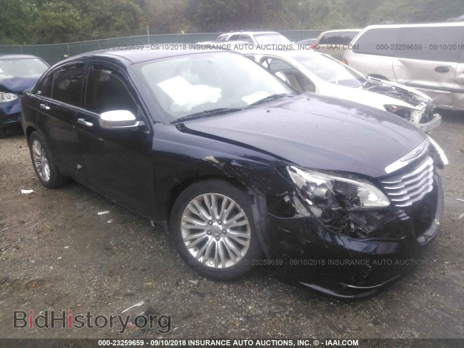 Photo 1C3BC2FG8BN526662 - Chrysler 200 2011