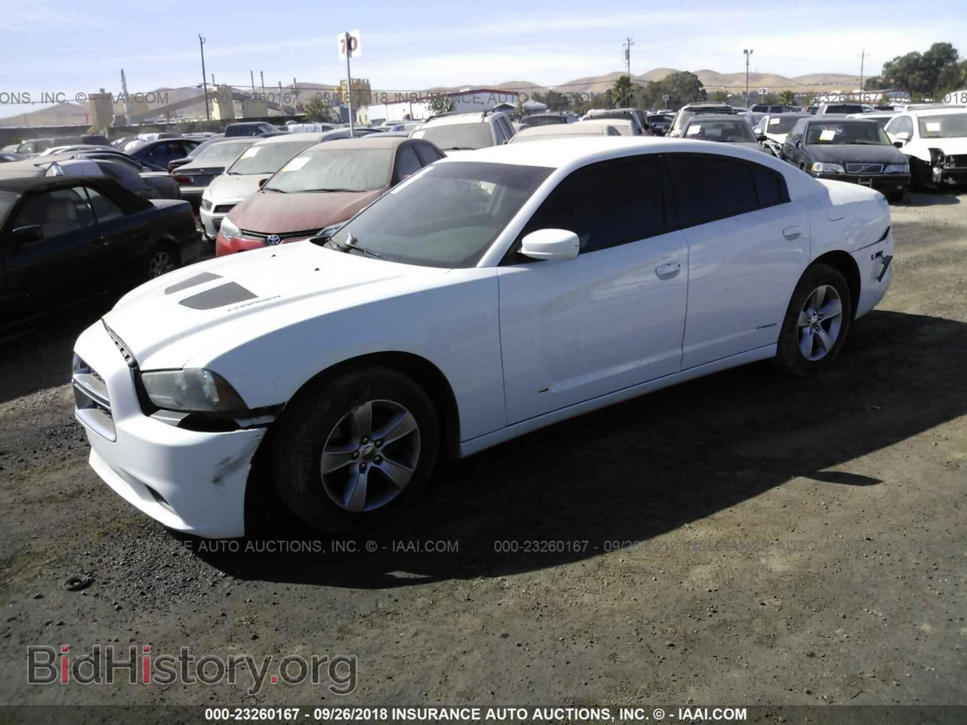 2011 Dodge Charger - VIN: 2B3CL3CG0BH544514 - Фото 2