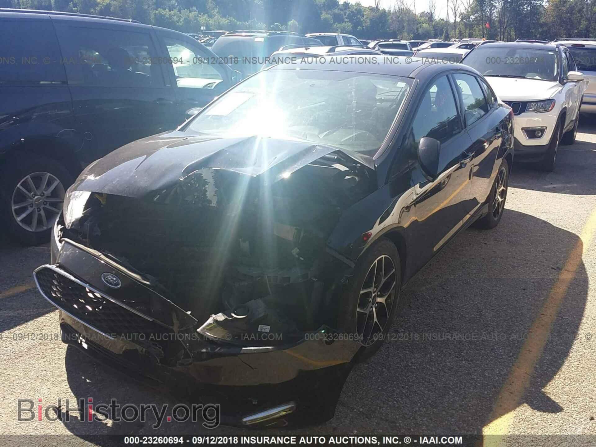 2017 Ford Focus - VIN: 1FADP3H22HL213973 - Photo 2
