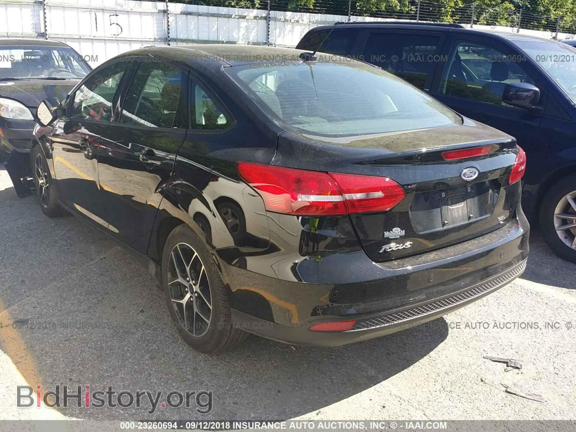 2017 Ford Focus - VIN: 1FADP3H22HL213973 - Photo 3