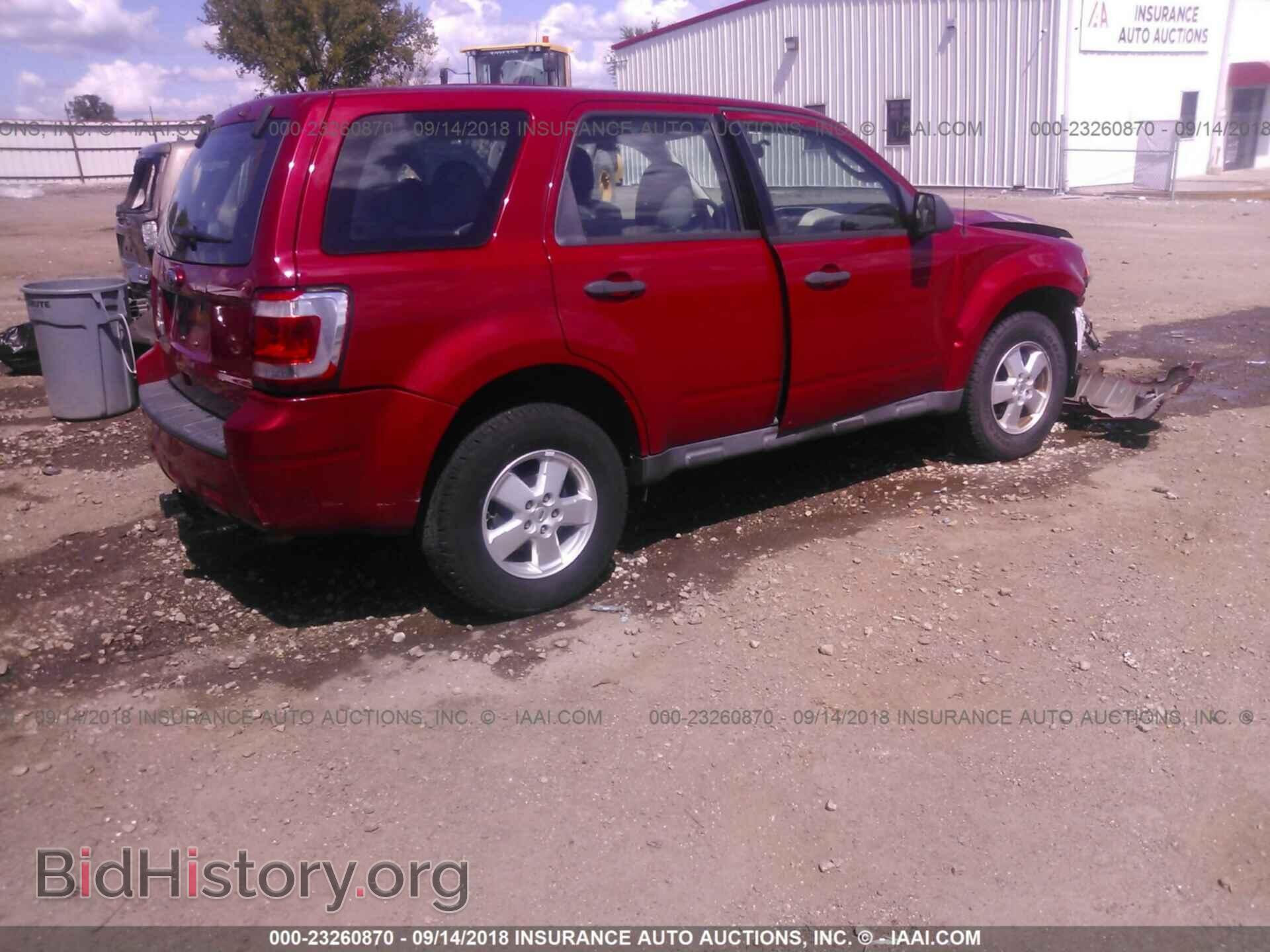 2011 Ford Escape - VIN: 1FMCU0C73BKA36651 - Фото 4