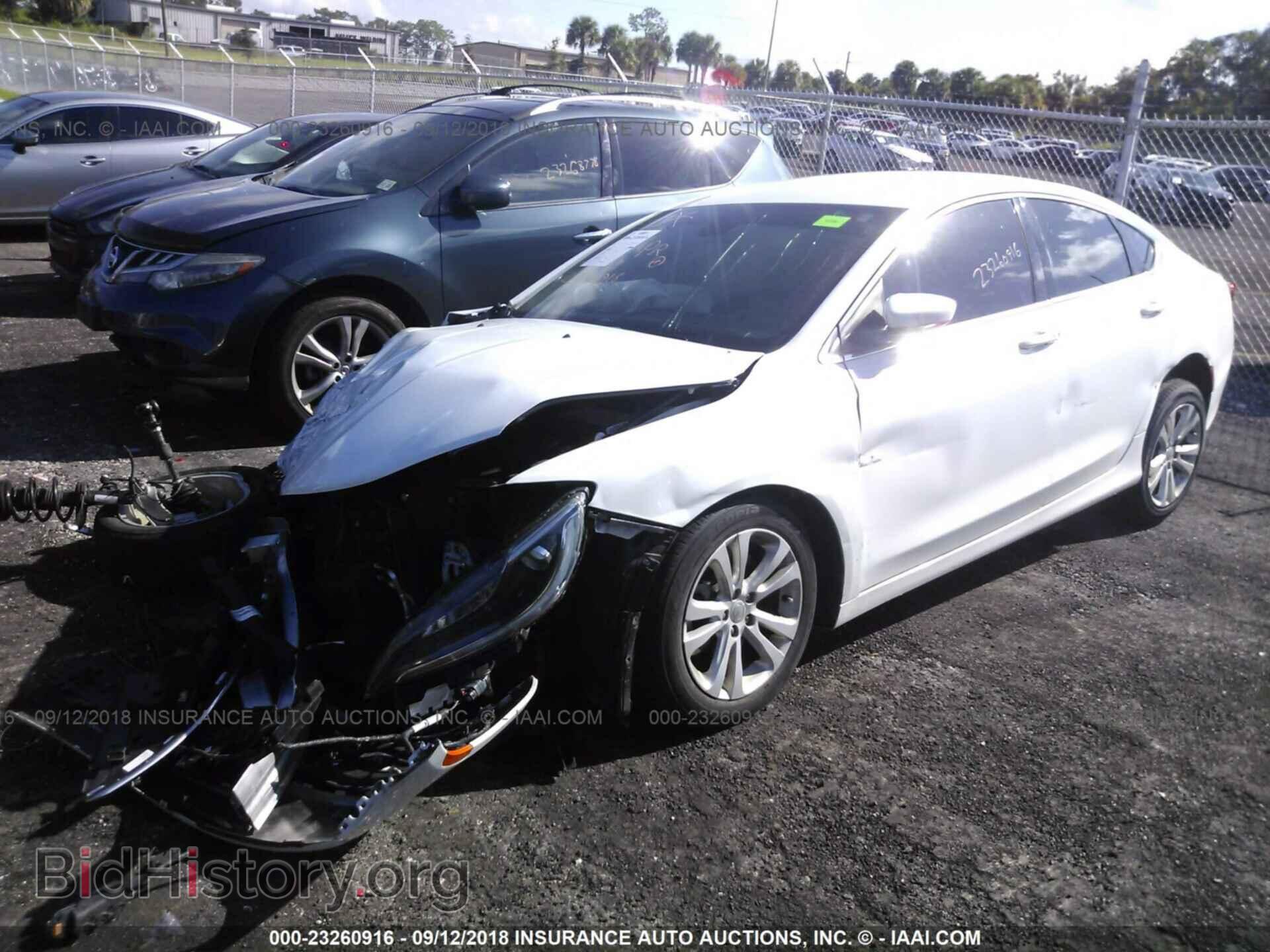 2015 Chrysler 200 - VIN: 1C3CCCAG9FN756511 - Photo 2