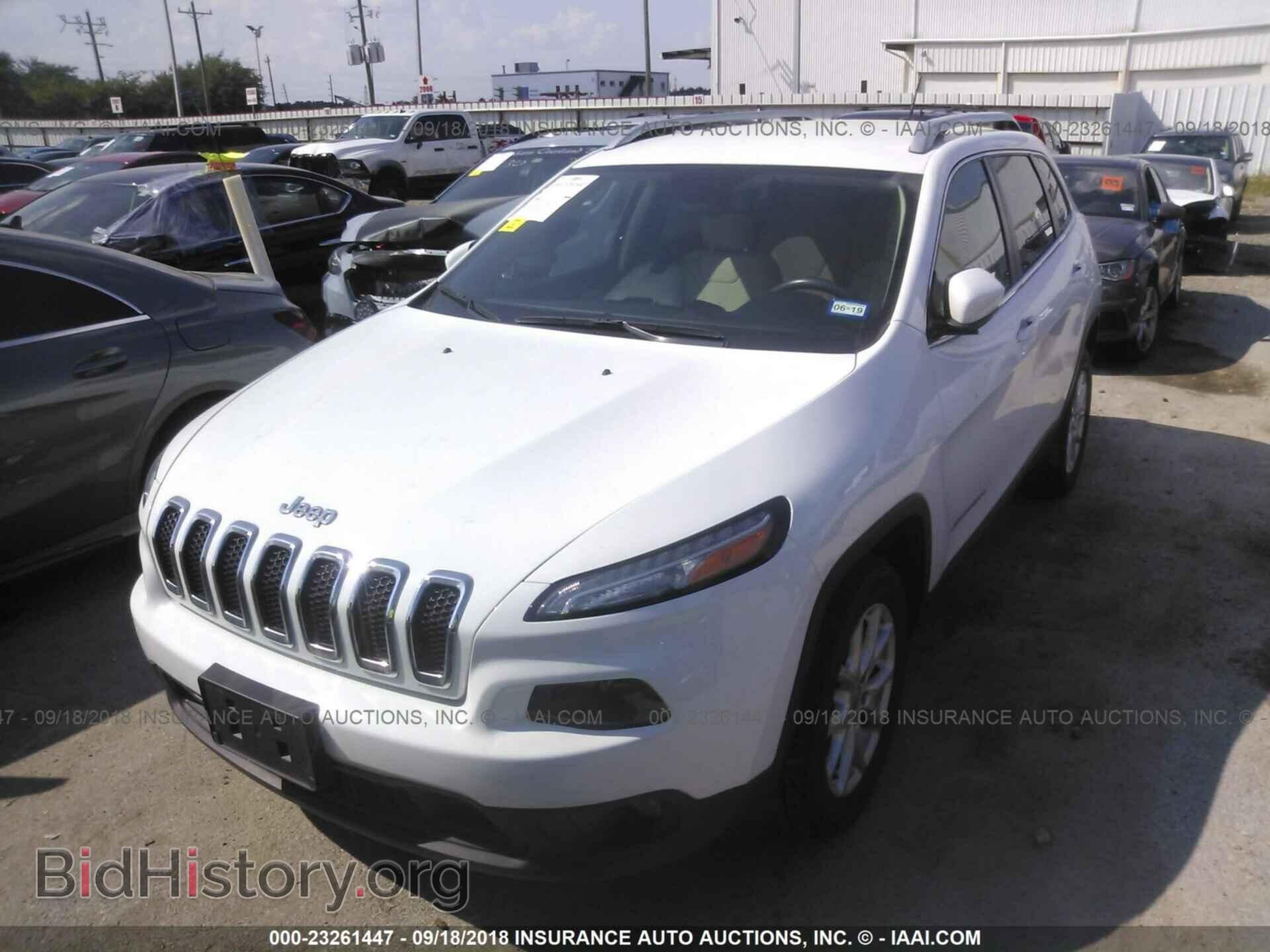 2015 Jeep Cherokee - VIN: 1C4PJLCS6FW566177 - Фото 2